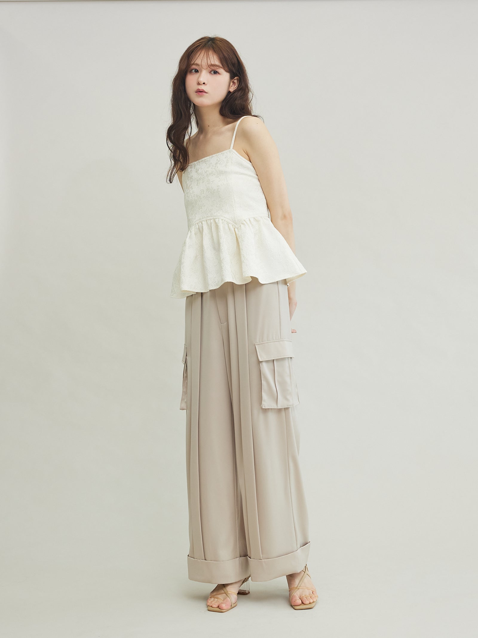 エフィ＊ランダムシャーリング2wayビスチェ ベージュ フリー 25SS 麻混 楽天市場】Freesia フリージア チュール シャーリング 2way