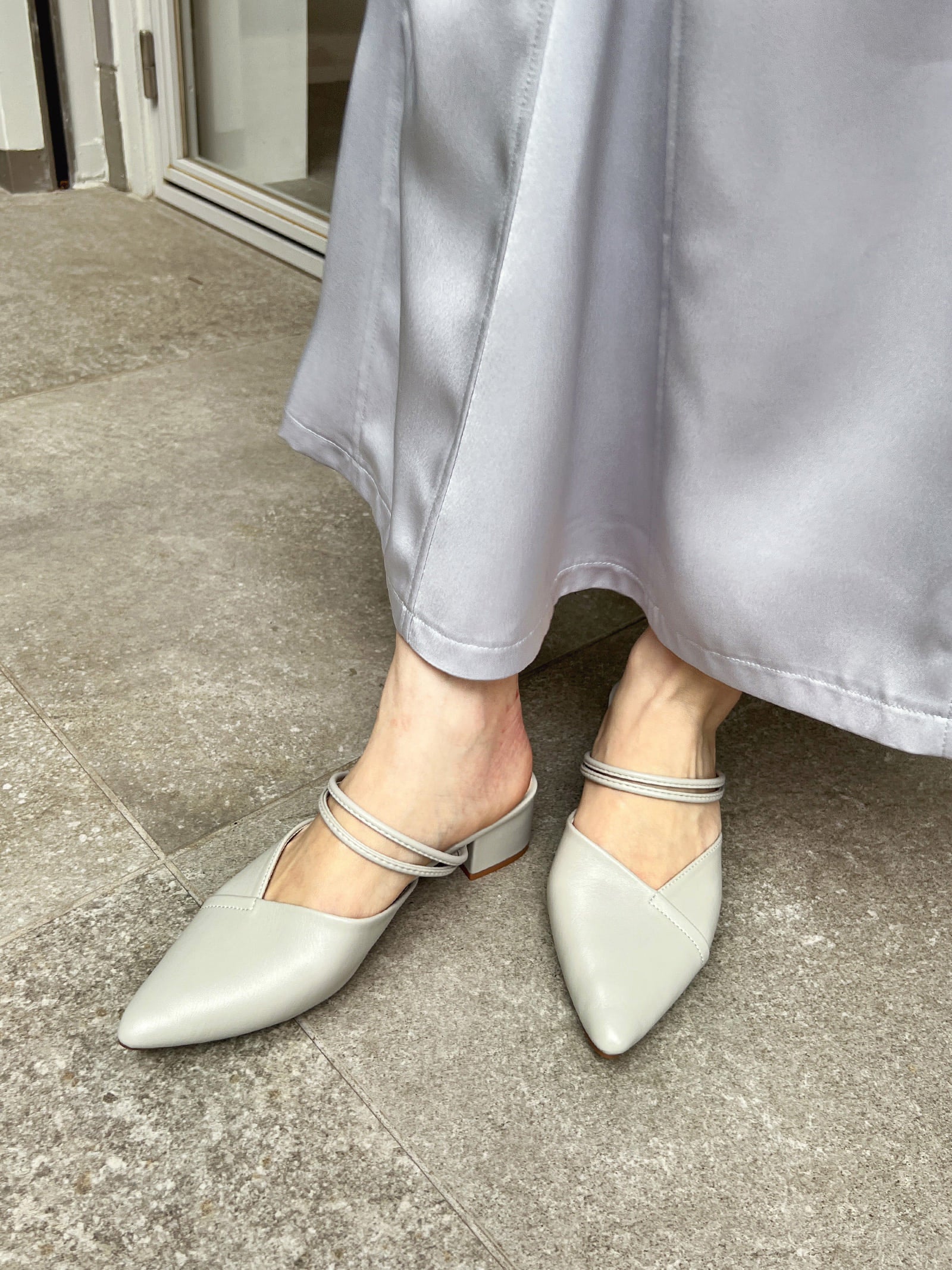 新品未使用　ohga TーANKLE リボン　パンプス　ベージュ 新品未使用 ohga TーANKLE リボン パンプス ベージュ