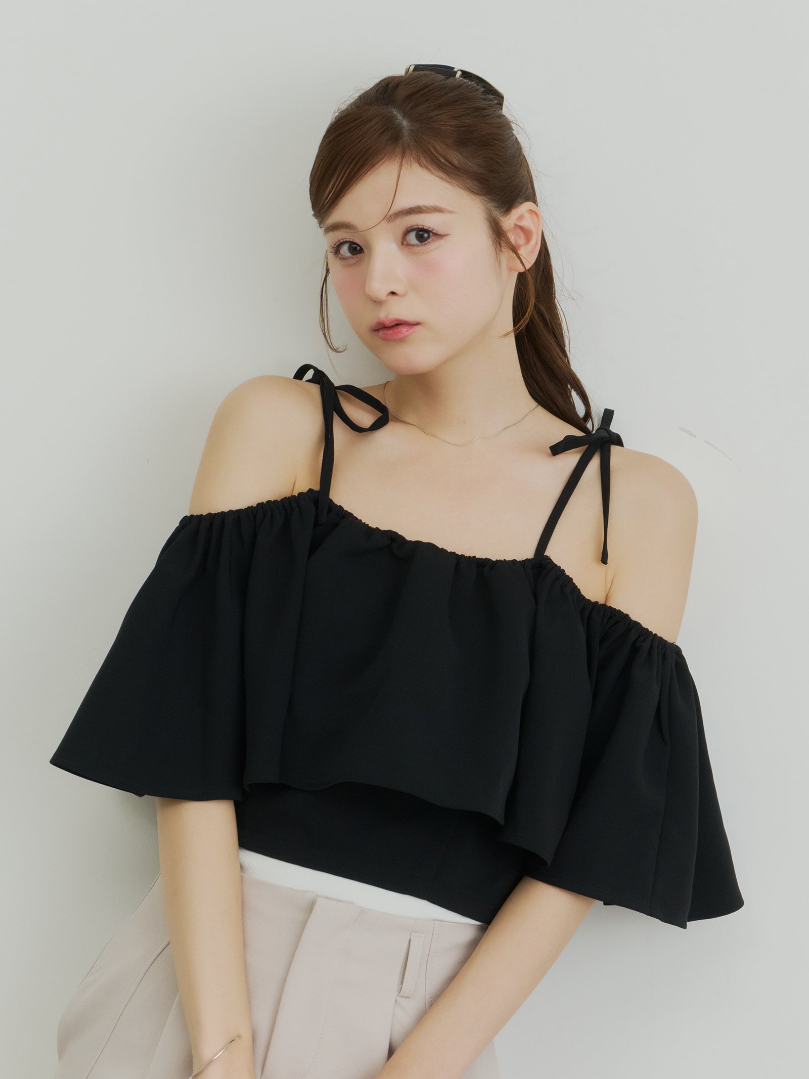 シャギーショートVネックニット