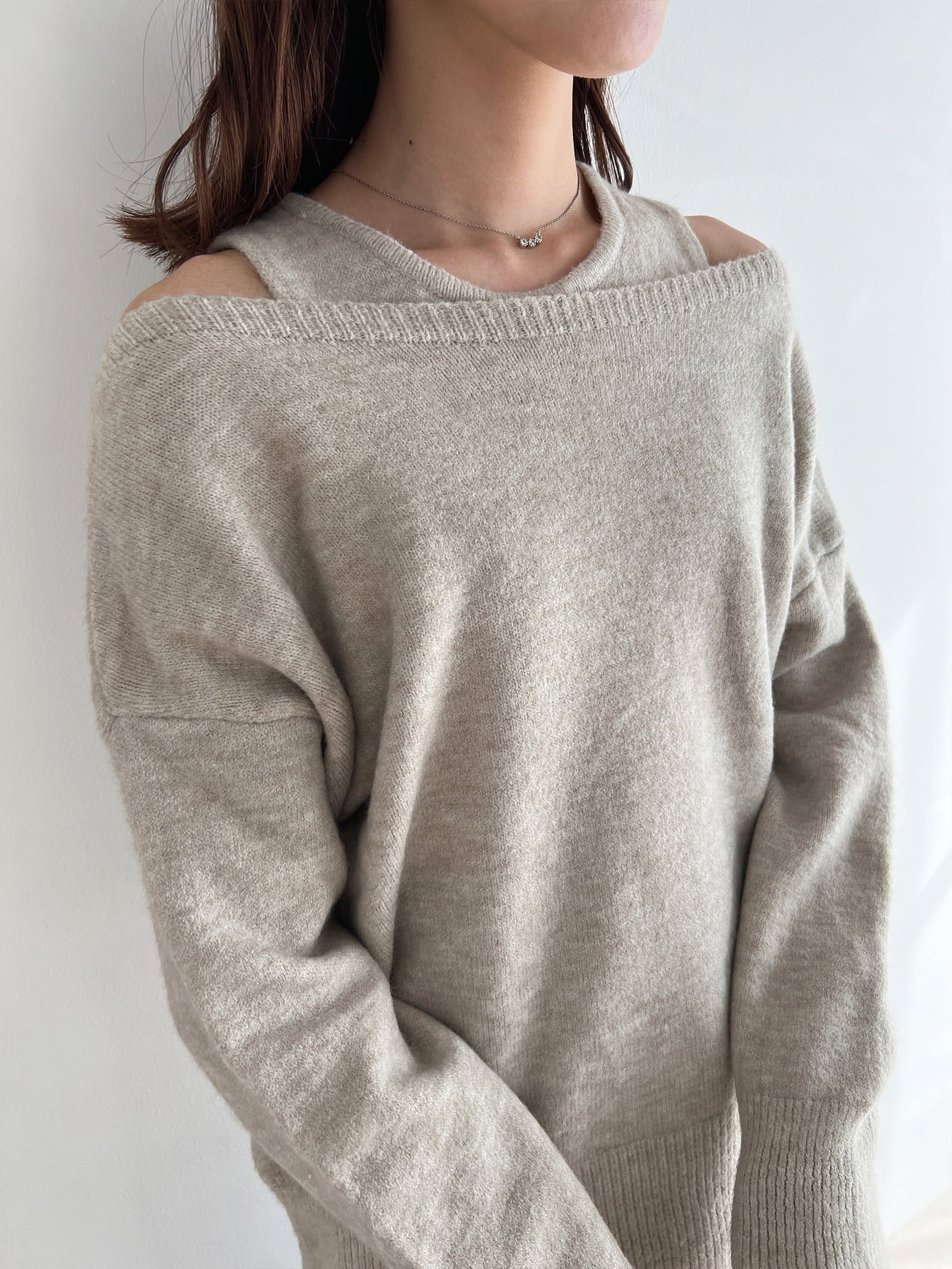 シャギーショートVネックニット