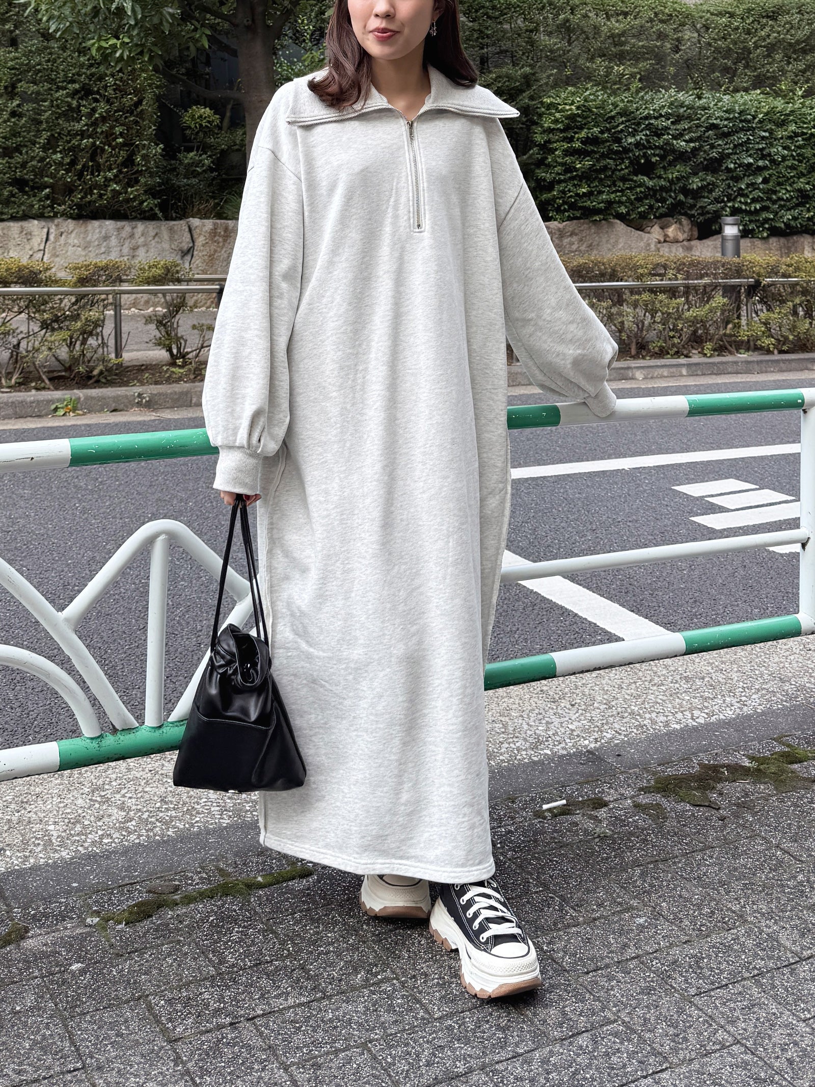ハーフジップスウェットワンピース