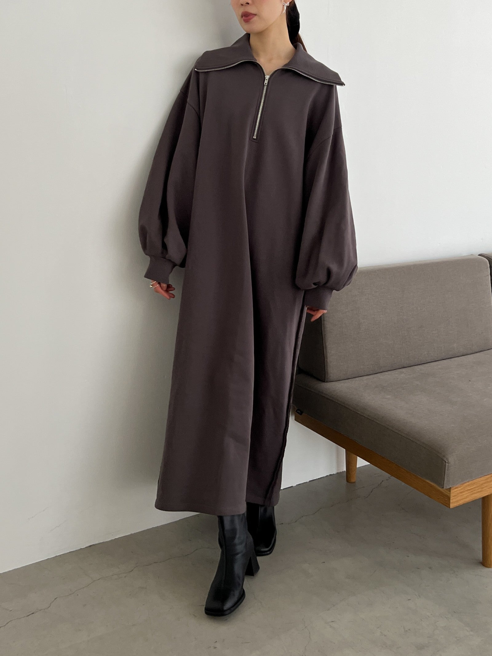 ハーフジップスウェットワンピース