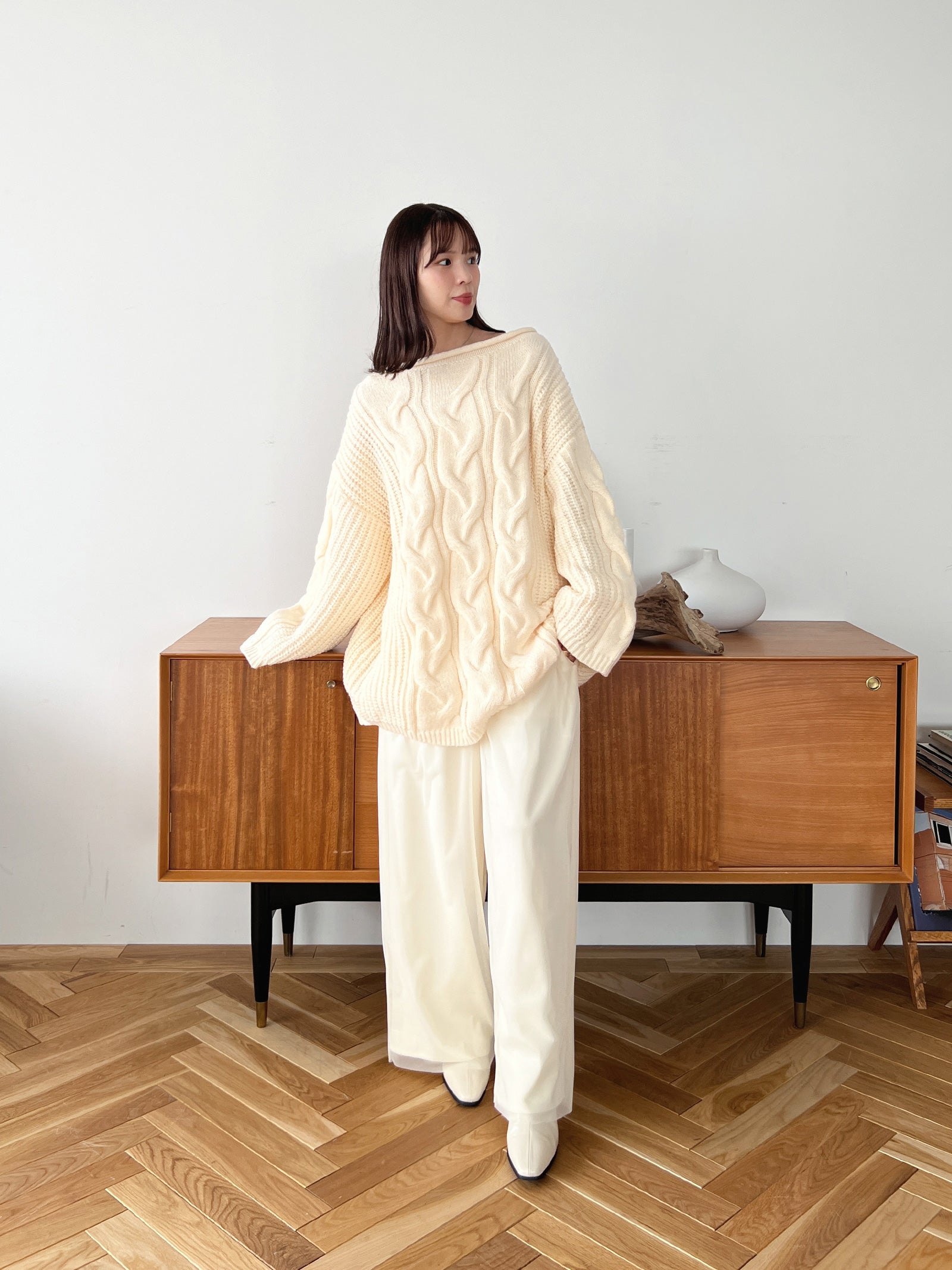 【専用】クリーム色 オーバーサイズ ケーブルニットセーター ケーブルオーバーサイズニット | ファッション通販サイト NUGU