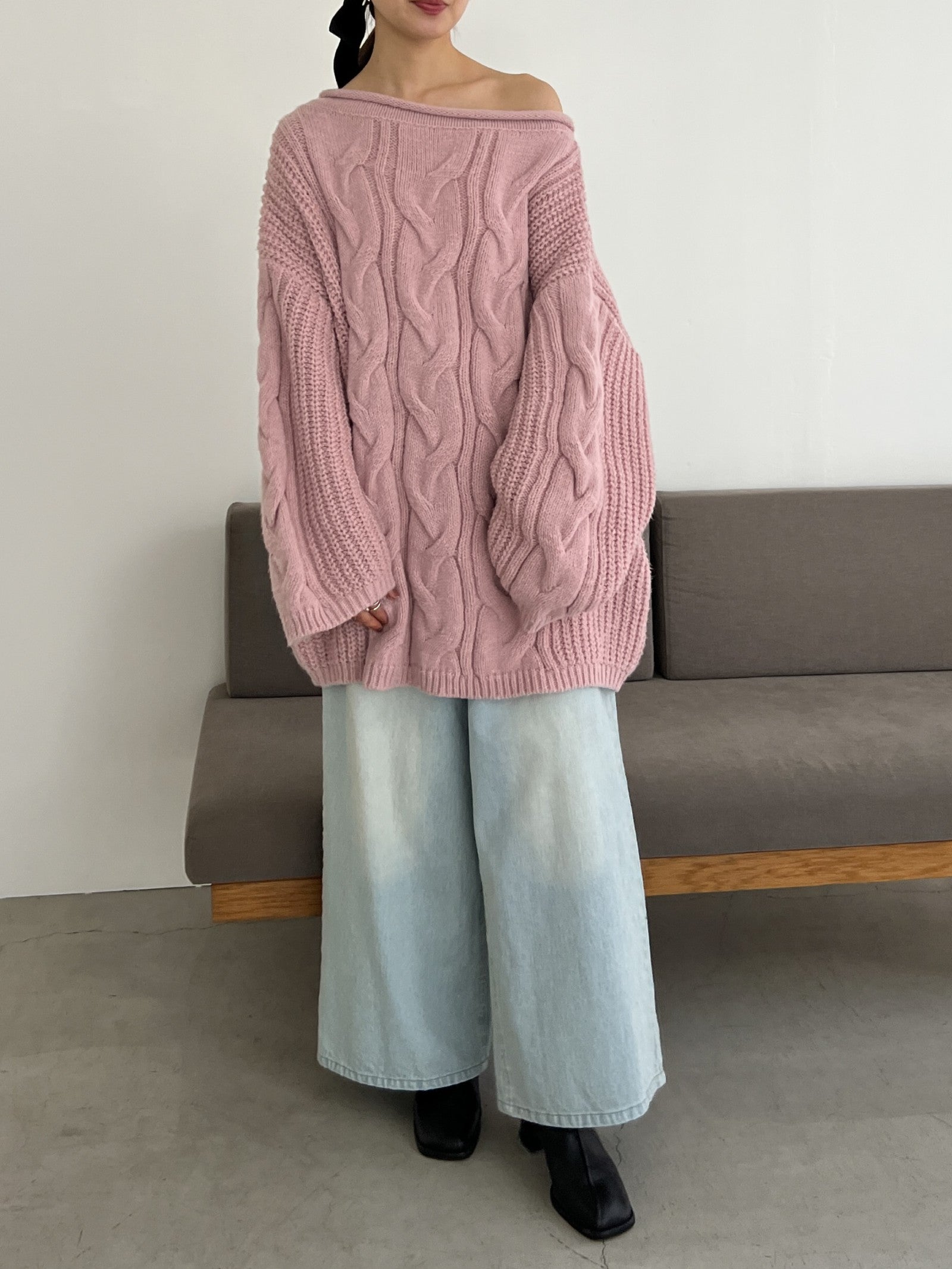 オーバーサイズケーブルニット