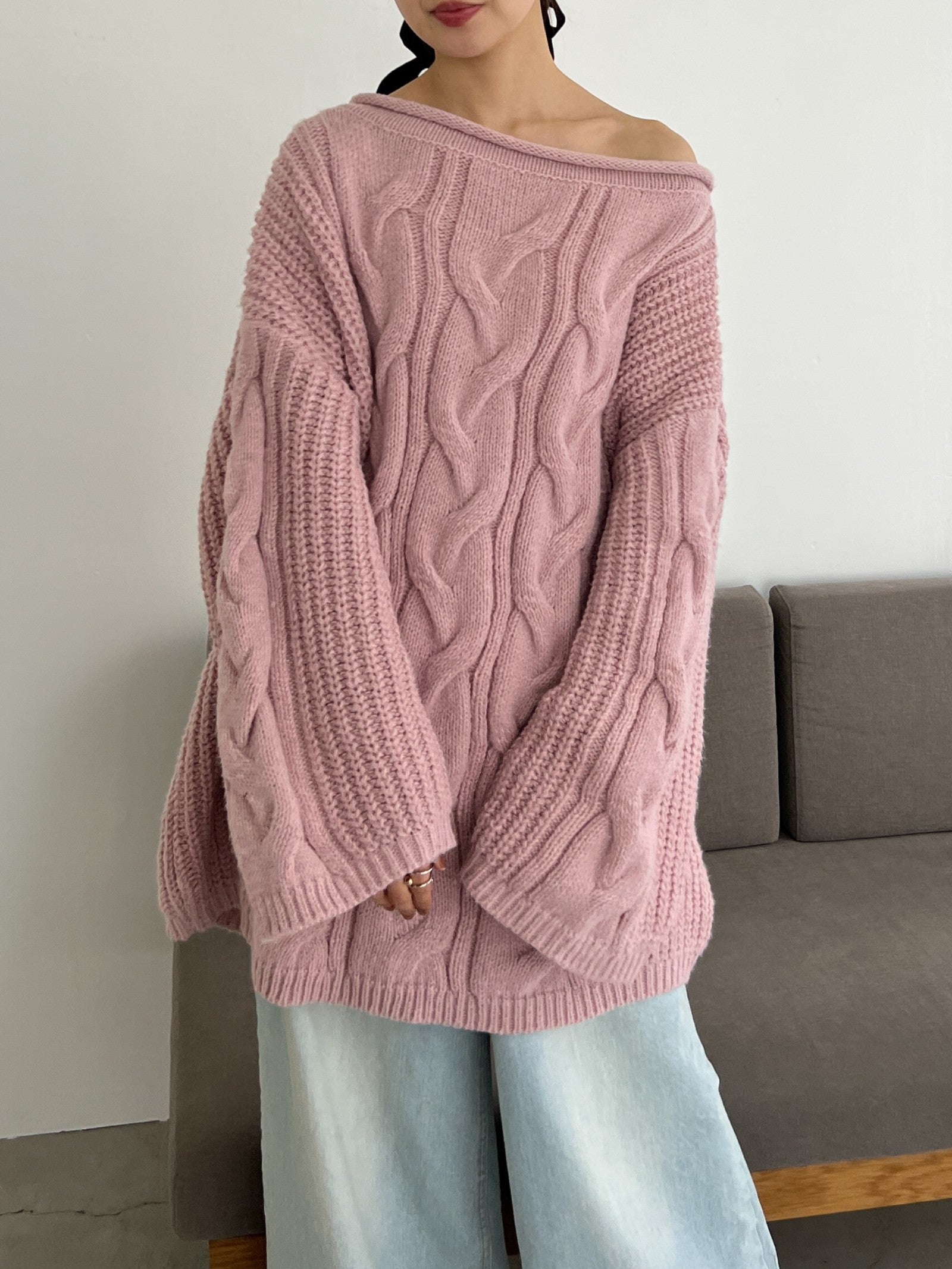 オーバーサイズケーブルニット