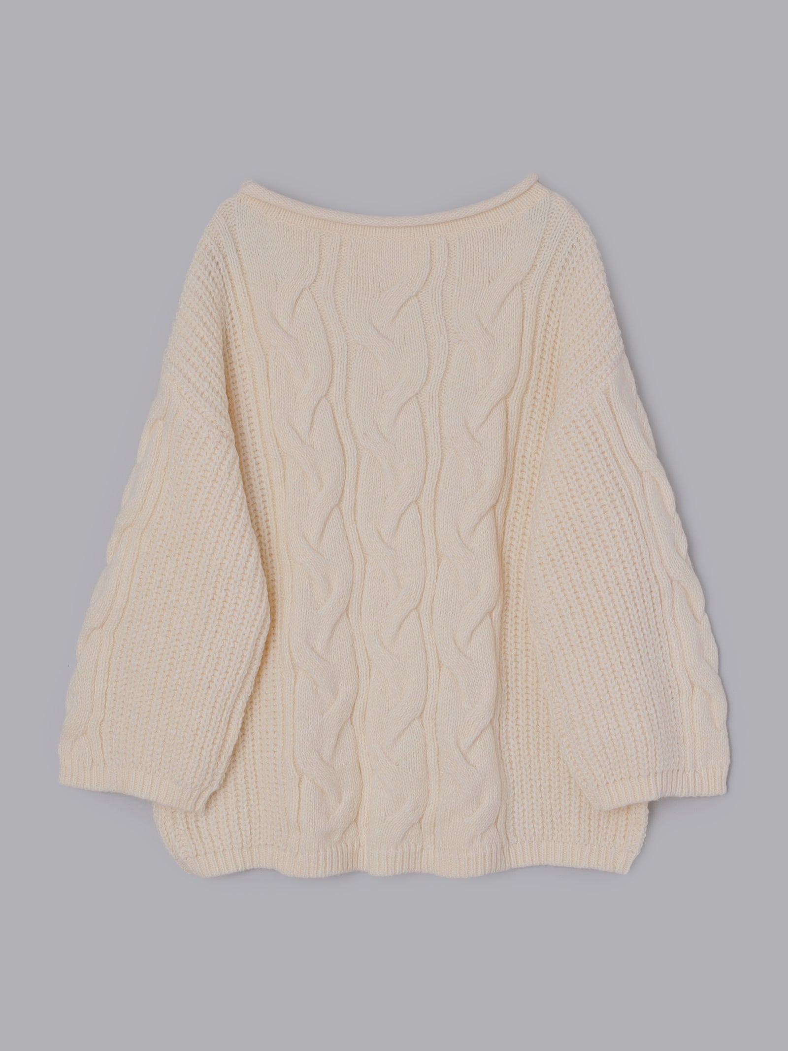 オーバーサイズケーブルニット