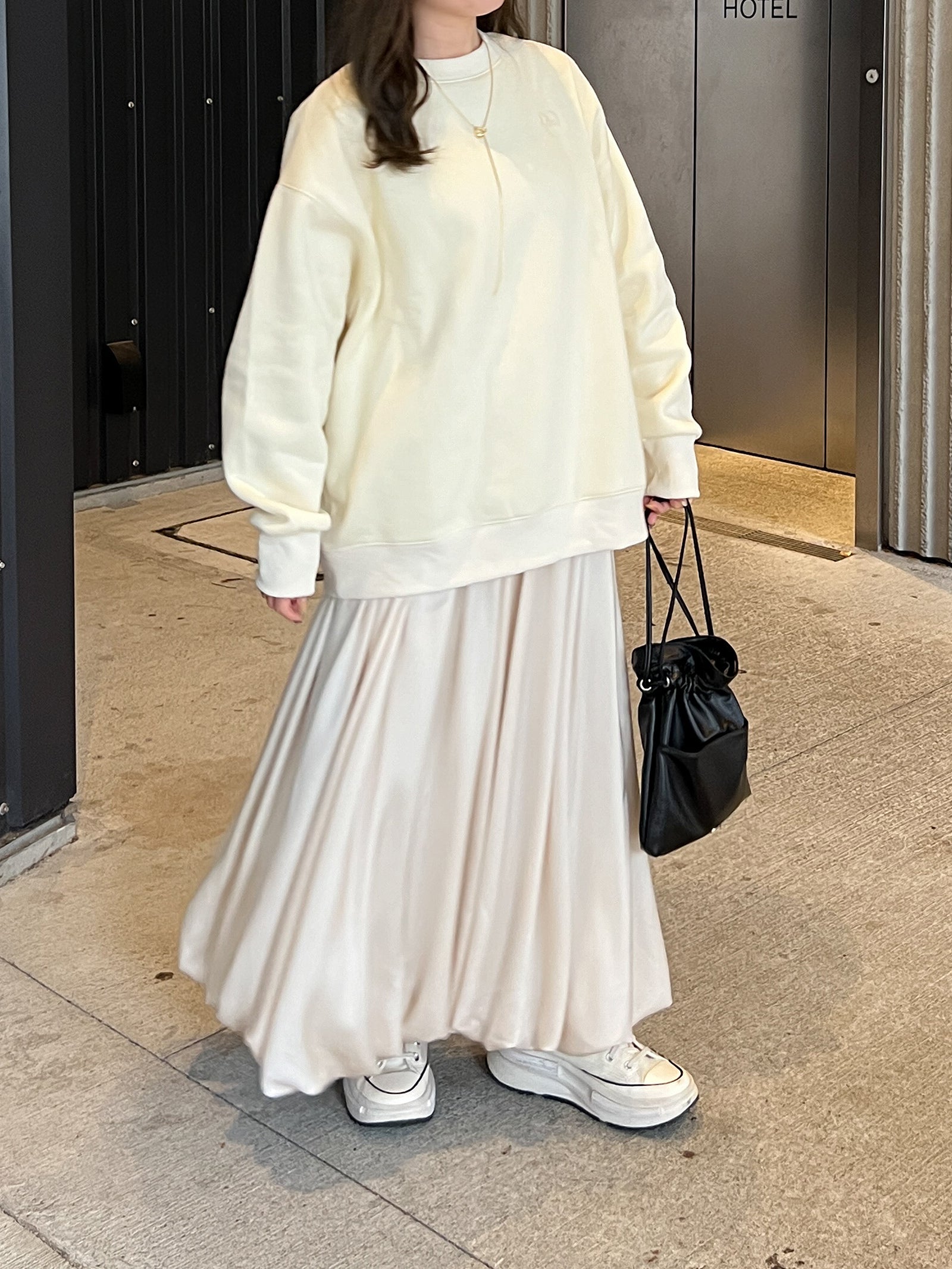 オーバーサイズロゴスウェット