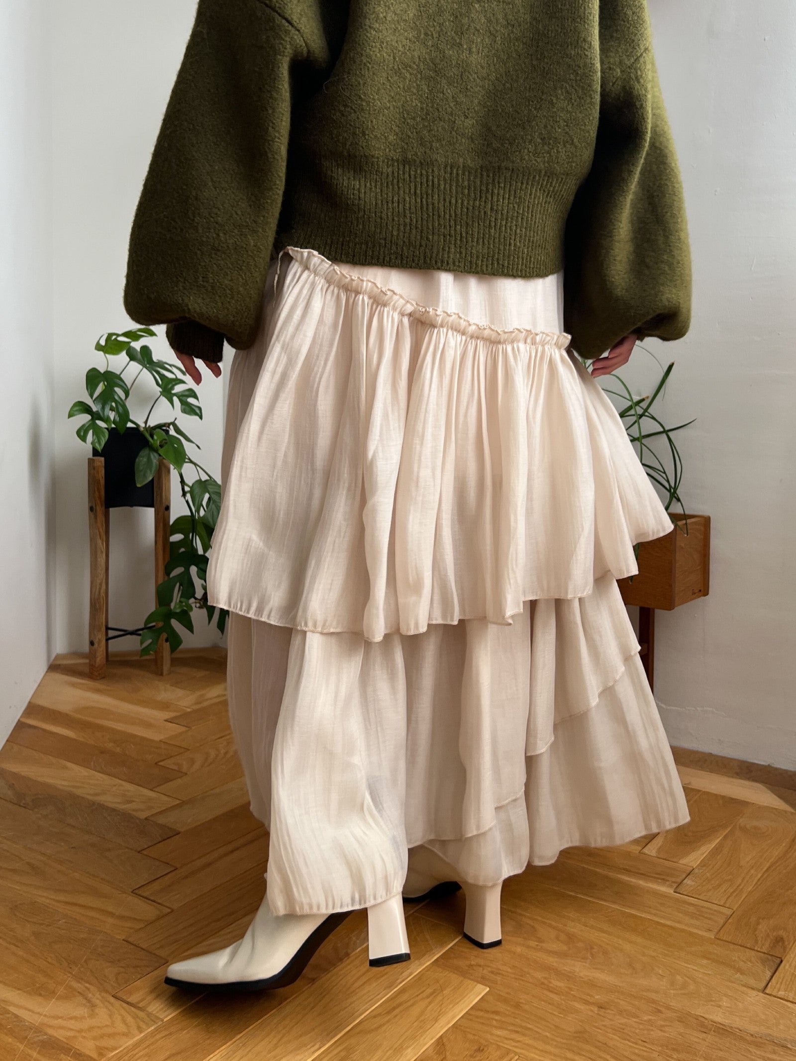 ランダムティアードスカート