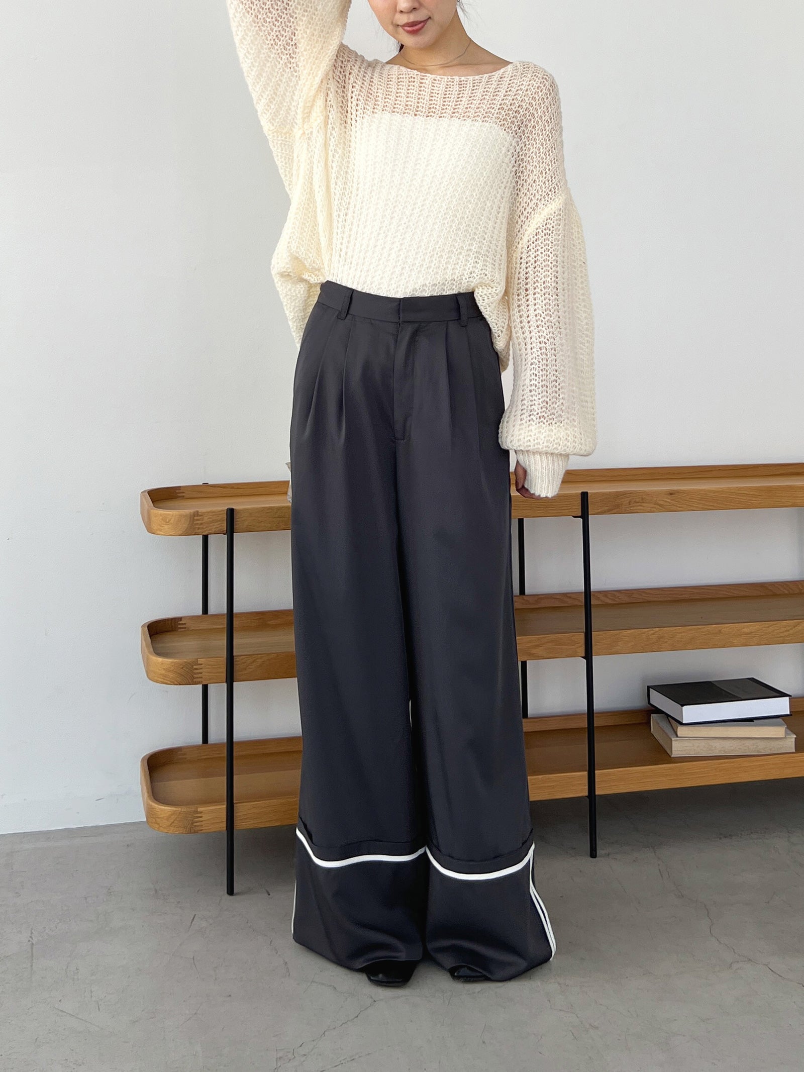シャギーショートVネックニット