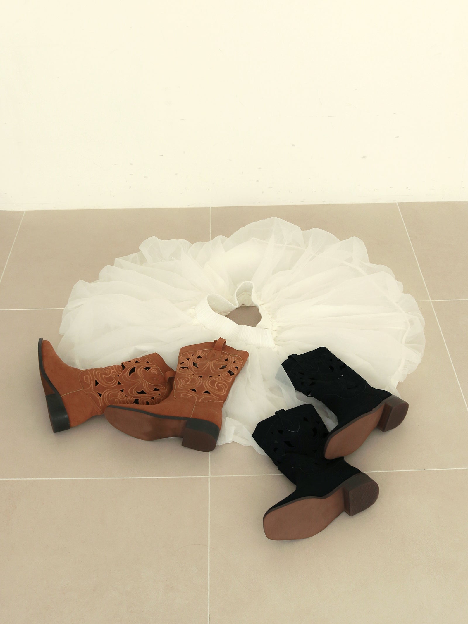 mic】パンチングウエスタンブーツ