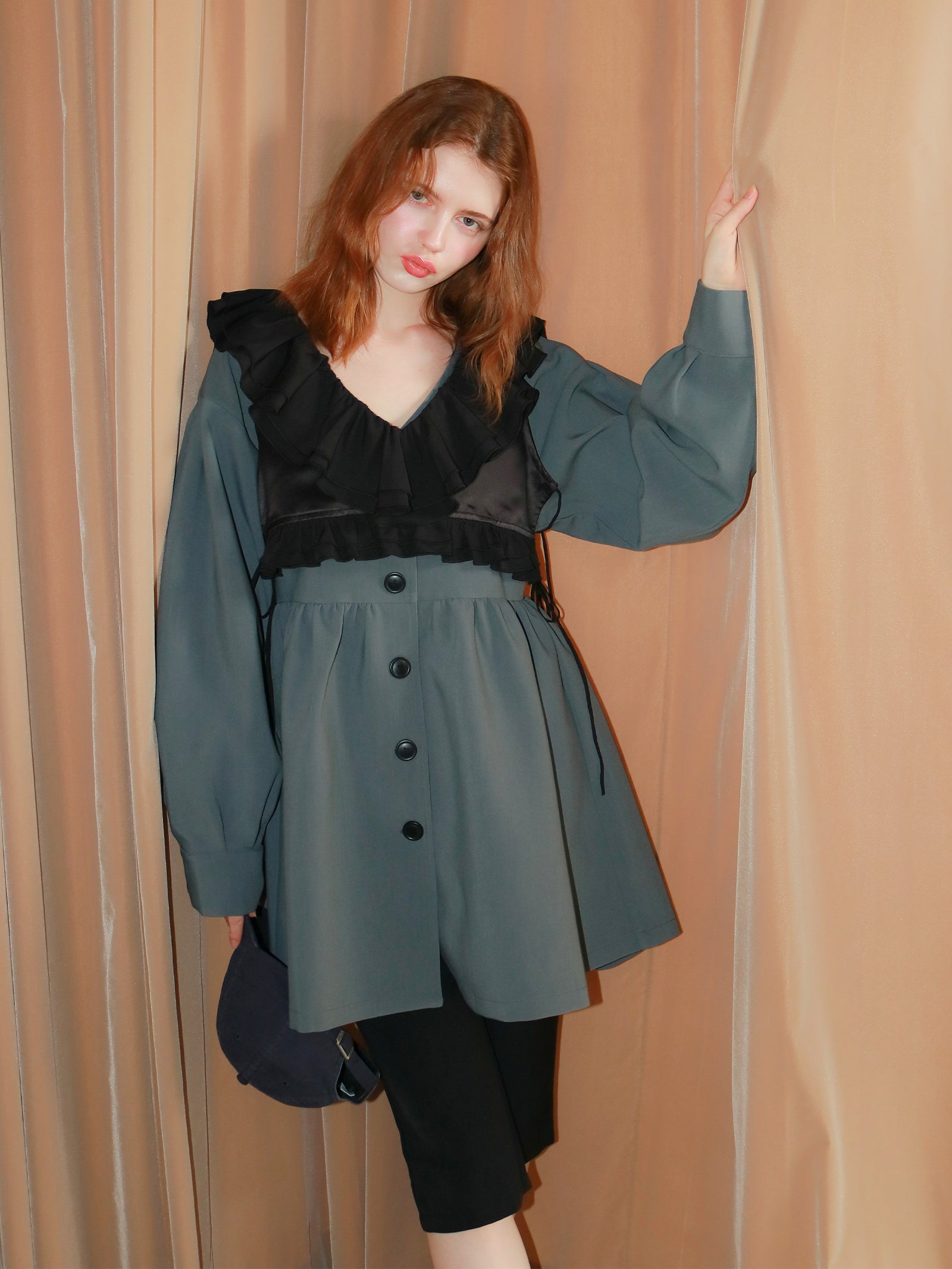 【mic】クラシカルペプラムチュニック