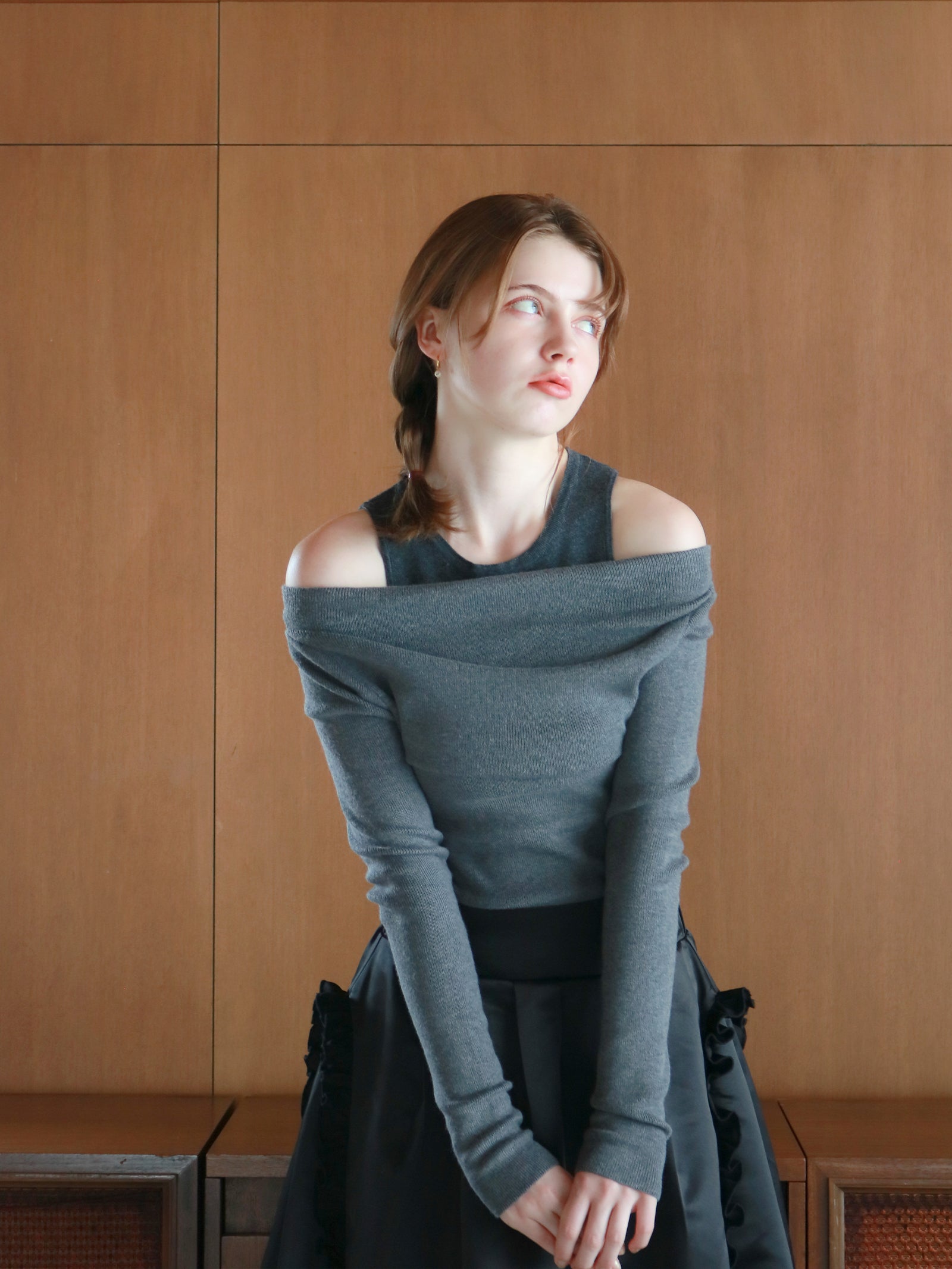 mic】レイヤードオフショルダーニット