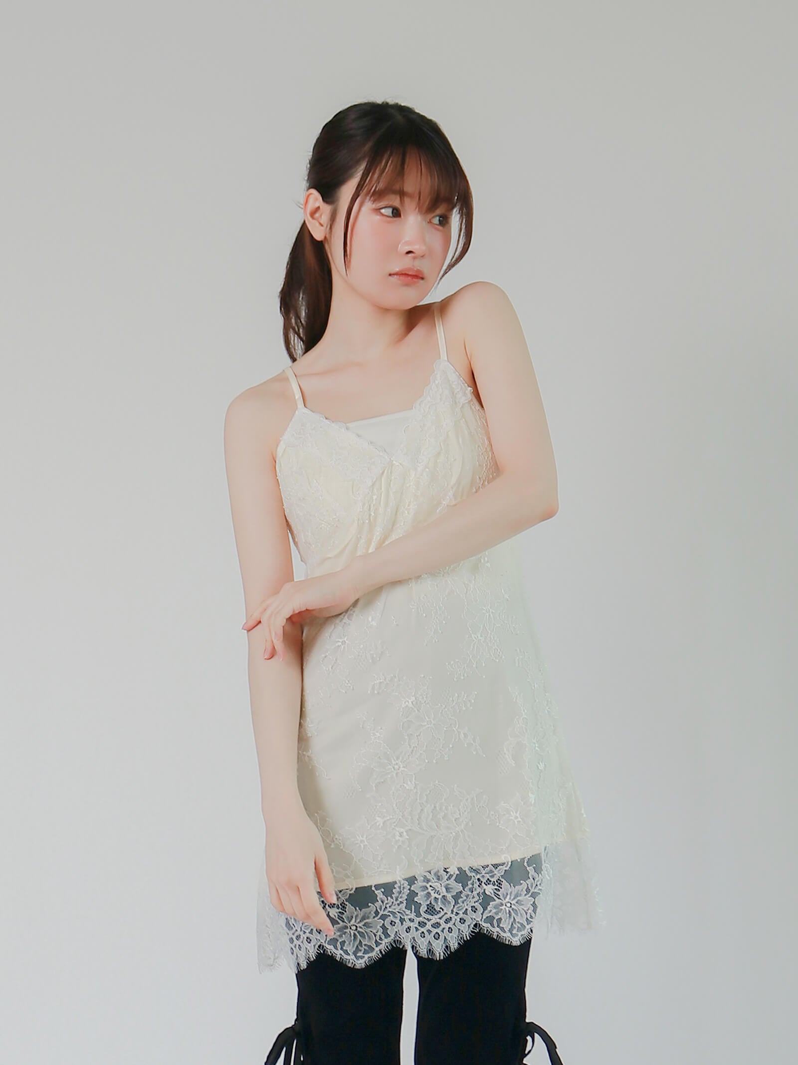 シャギーショートVネックニット