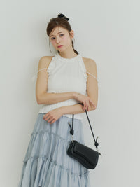 ホルターネックフリルトップス