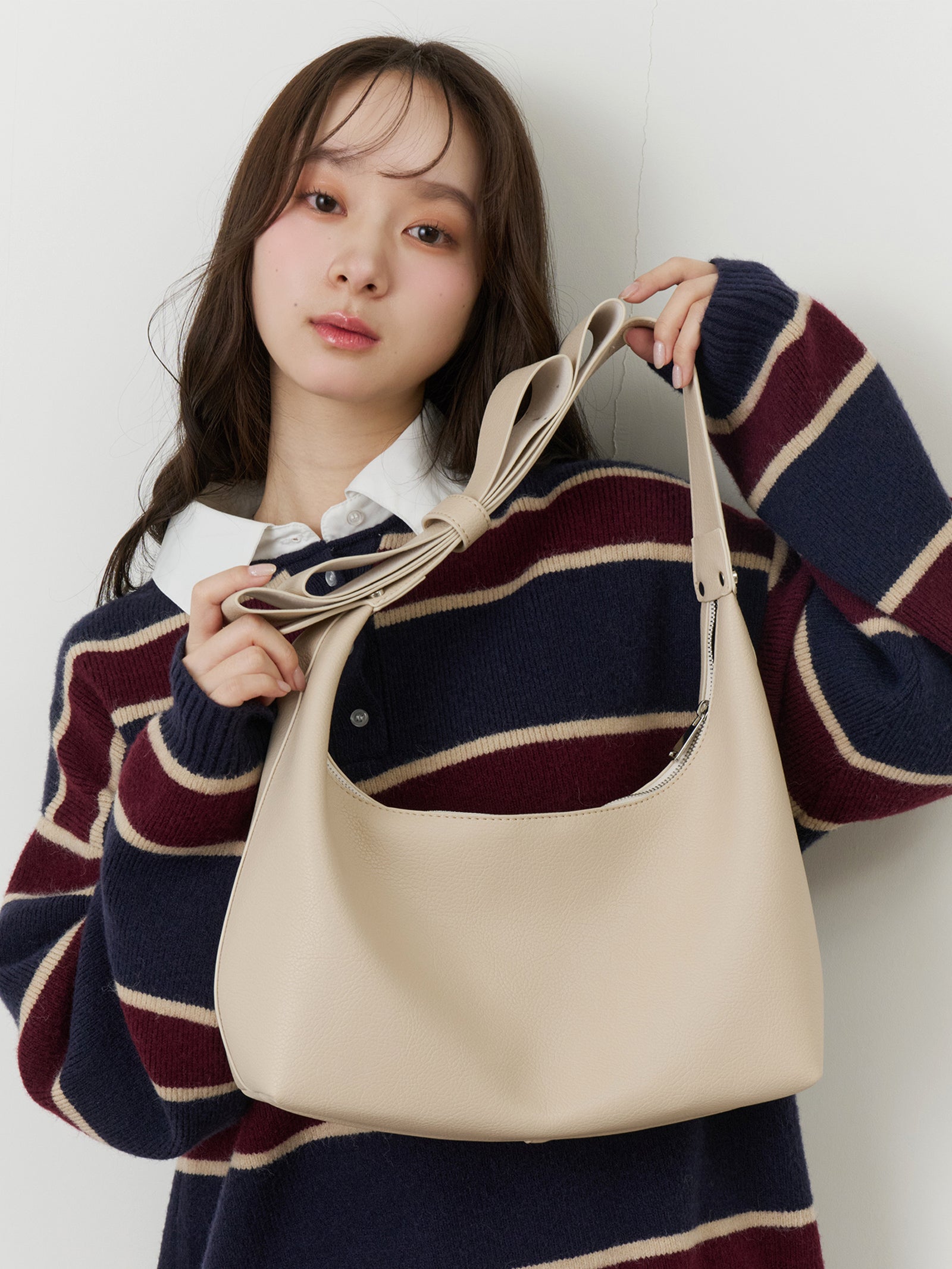 シャギーショートVネックニット