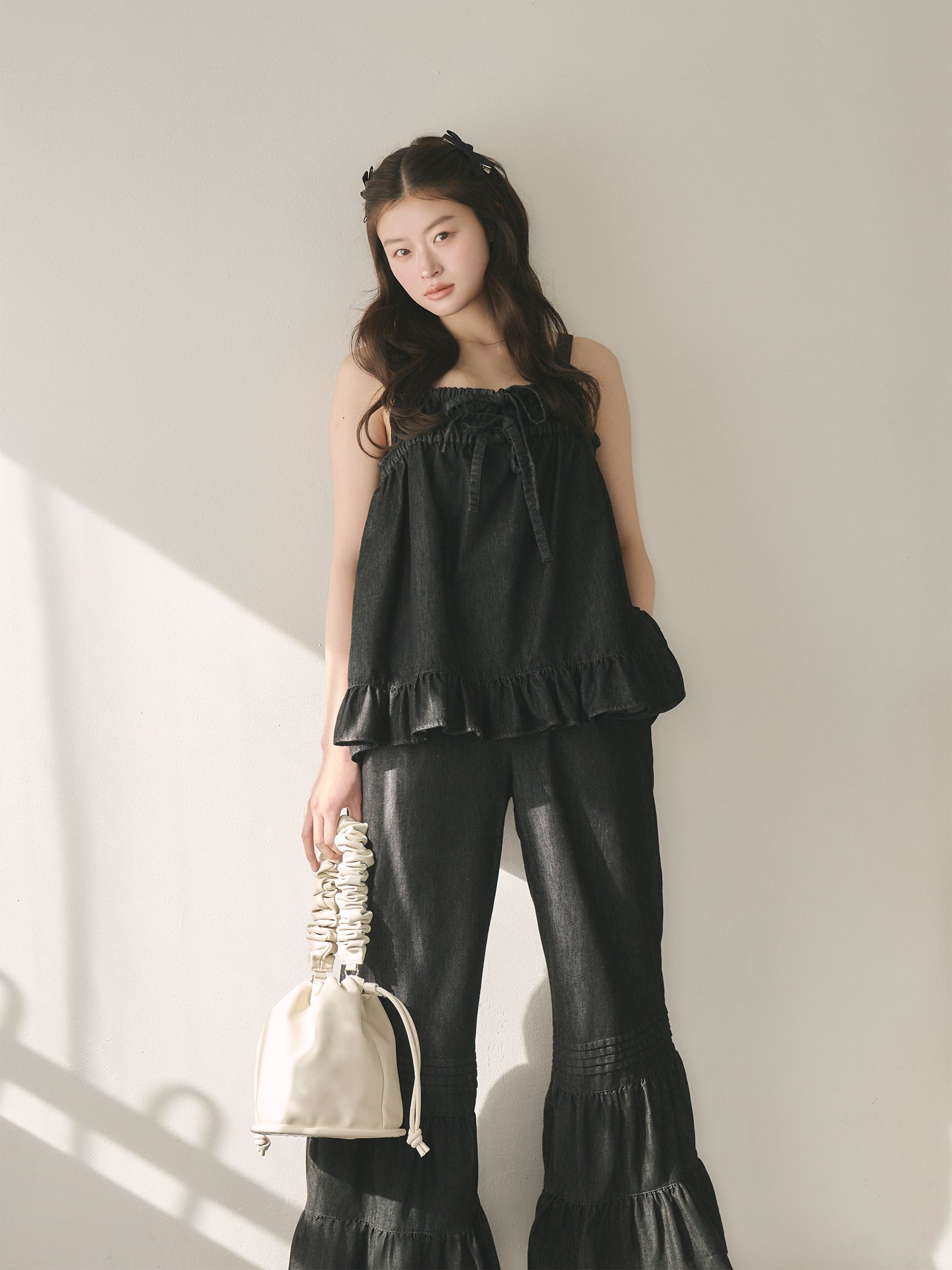 買い誠実 完売品】OHGA FLOWER CUTSEW ブラック トップス - トップス