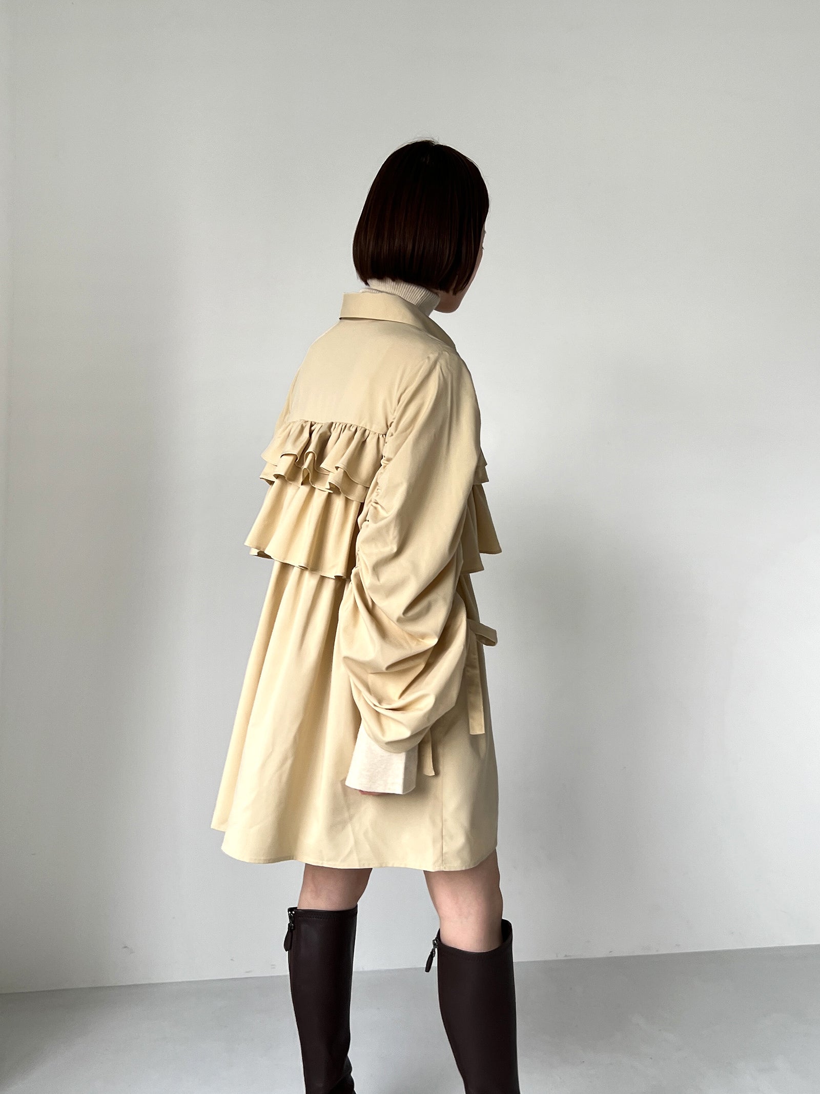 【新品未使用】TONAL フリルブラウス 九分袖 配色ラッフルフリルブラウス【AOKI公式通販】