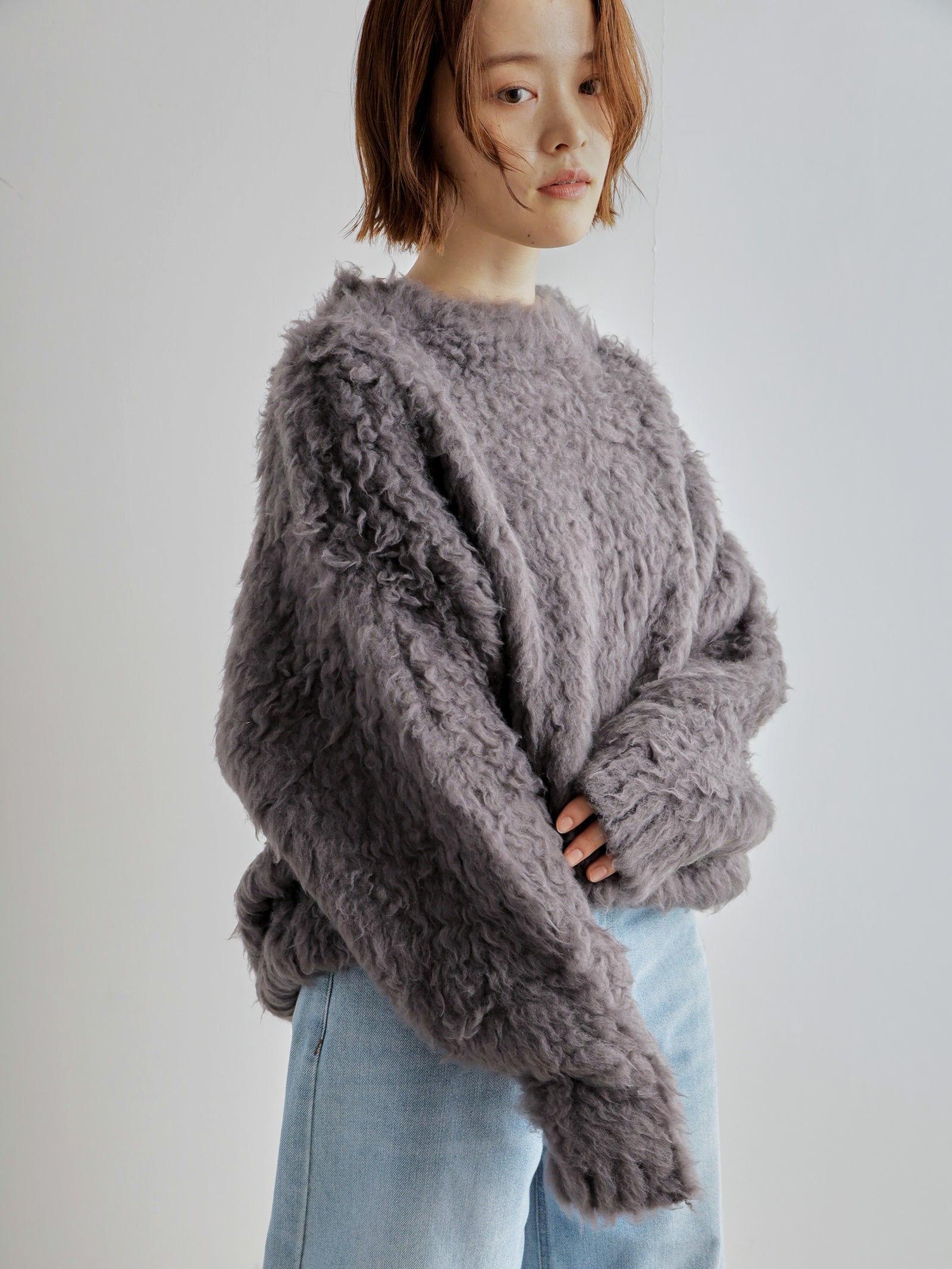 シャギーショートVネックニット