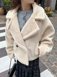 テーラードボアショートコート