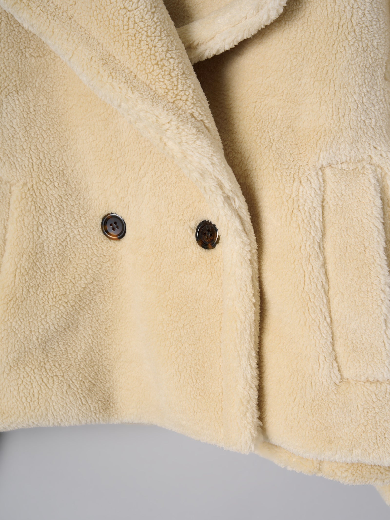 テーラードボアショートコート