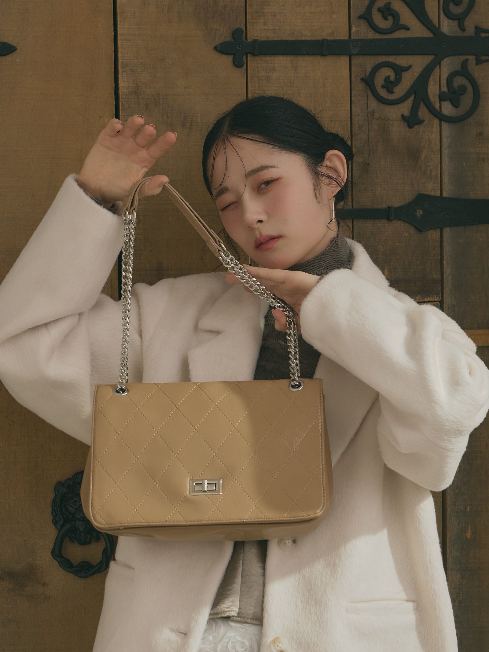 beige
