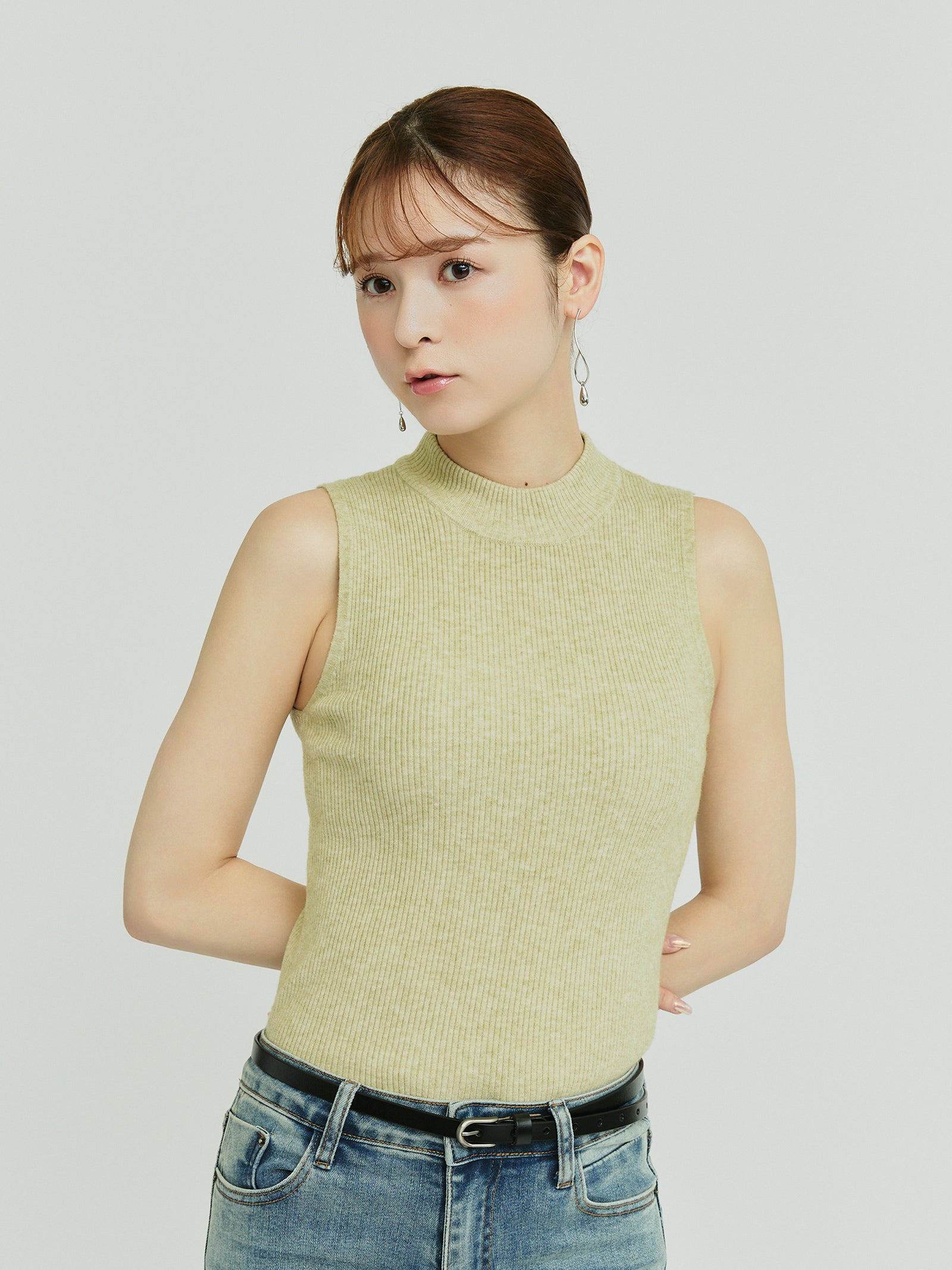 beige