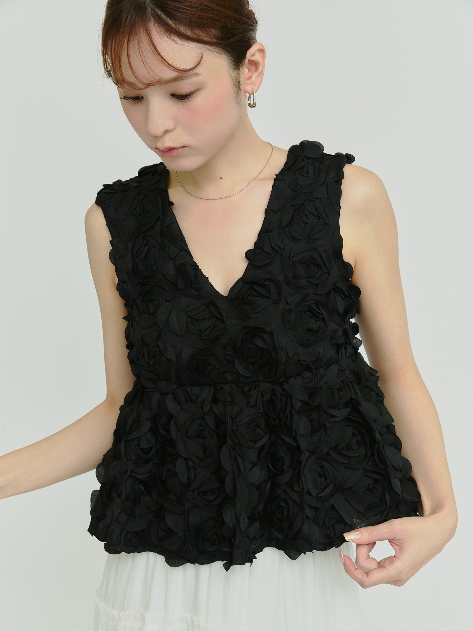 新品sheller スリーブフラワーペプラムトップス フラワーモチーフペプラムトップス