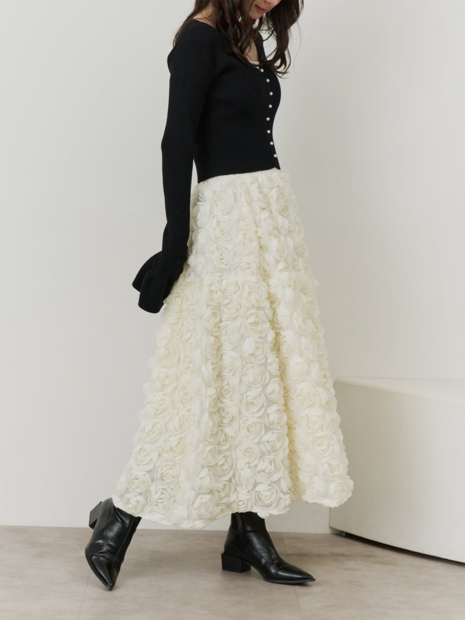 フラワーモチーフロングスカート