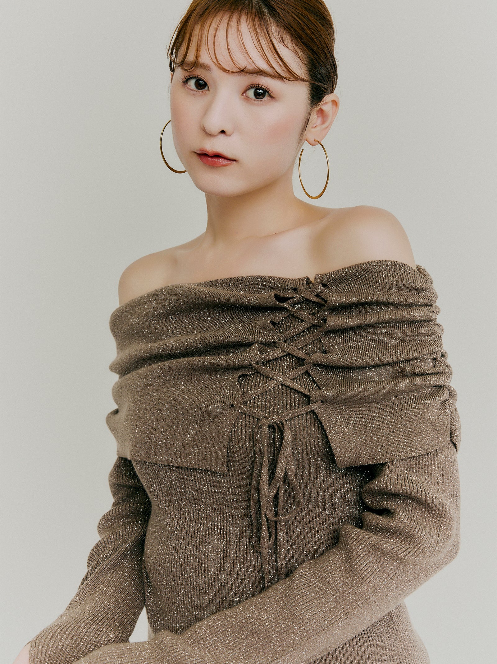 【予約】オフショルダーリボンラメニット【発送予定日 10月下旬~11月上旬】