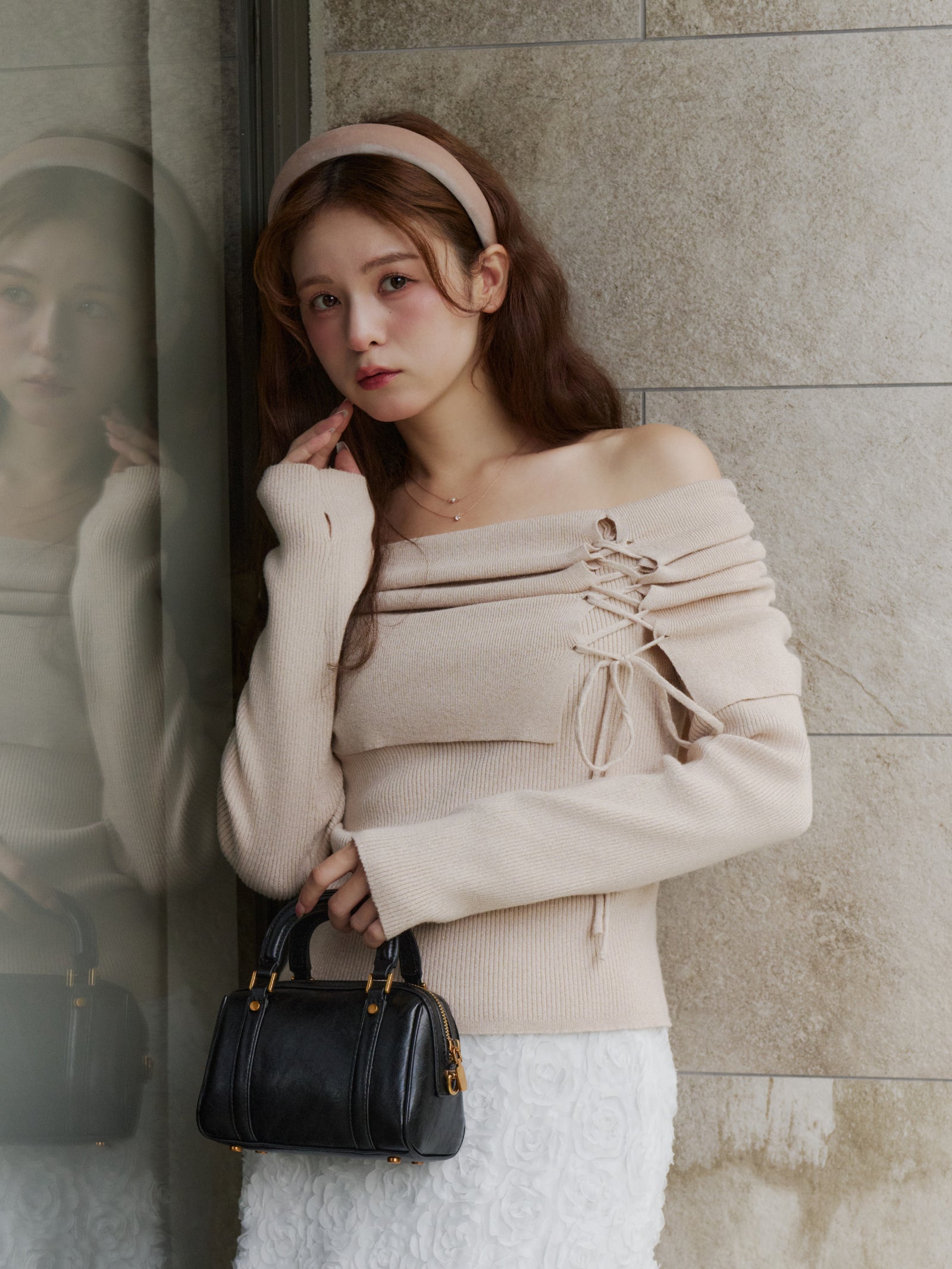 オフショルダーリボンラメニット