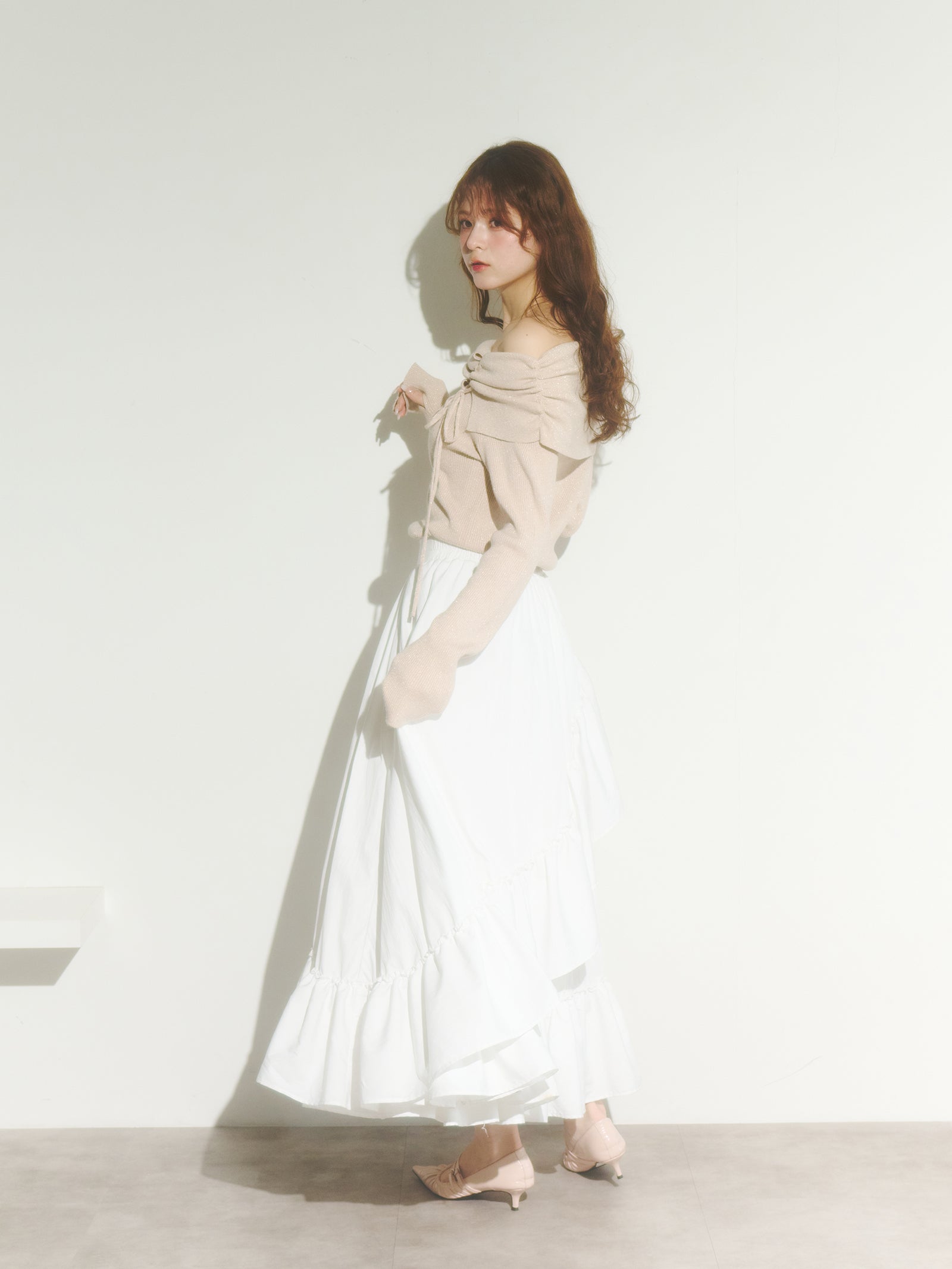 オフショルダーリボンラメニット