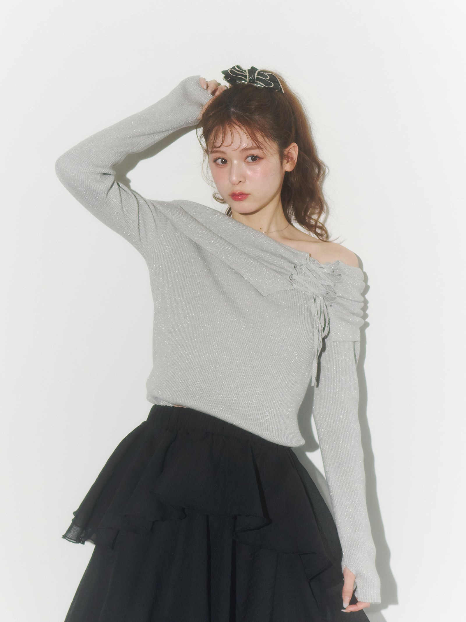 オフショルダーリボンラメニット