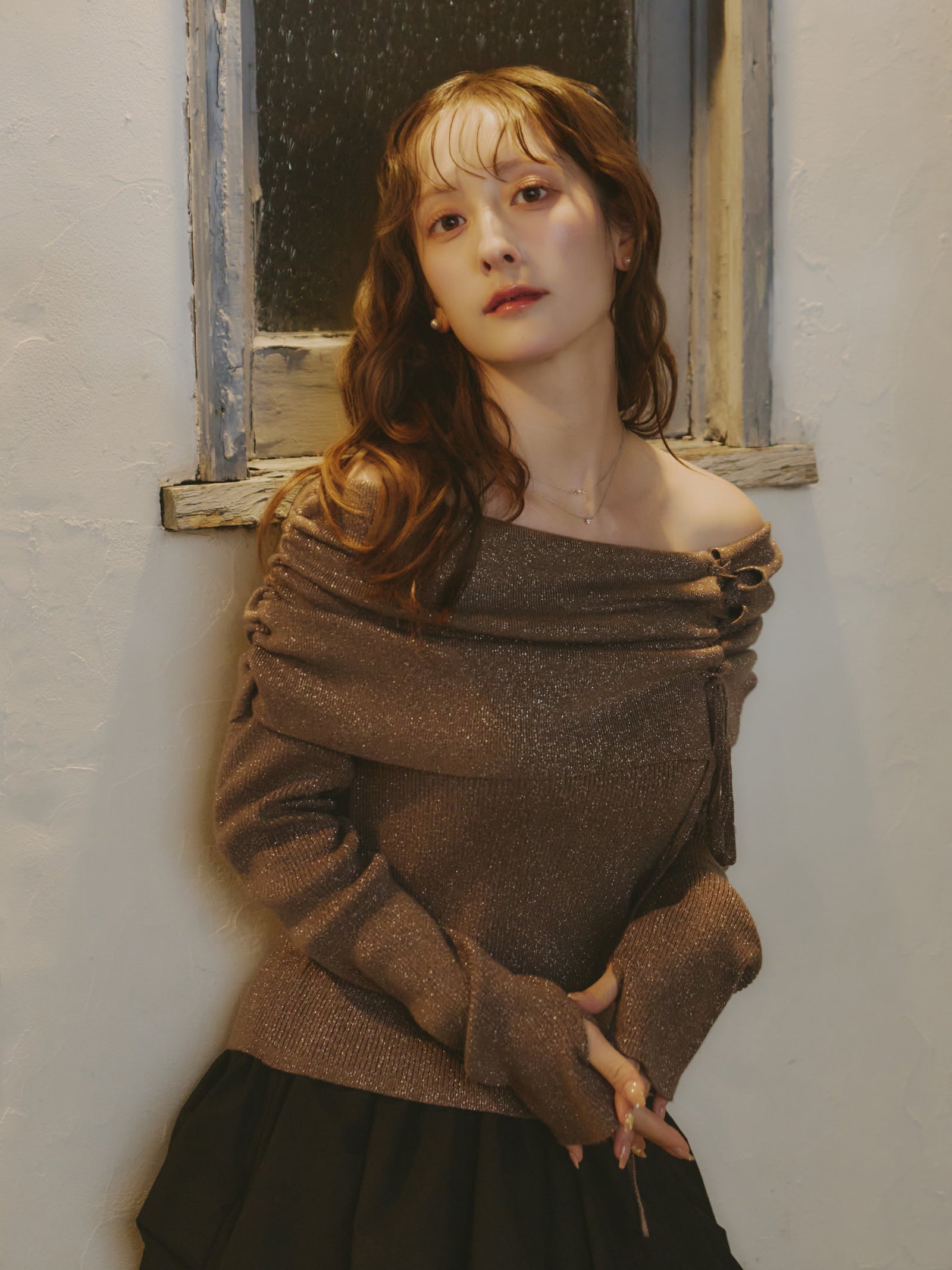 シャギーショートVネックニット