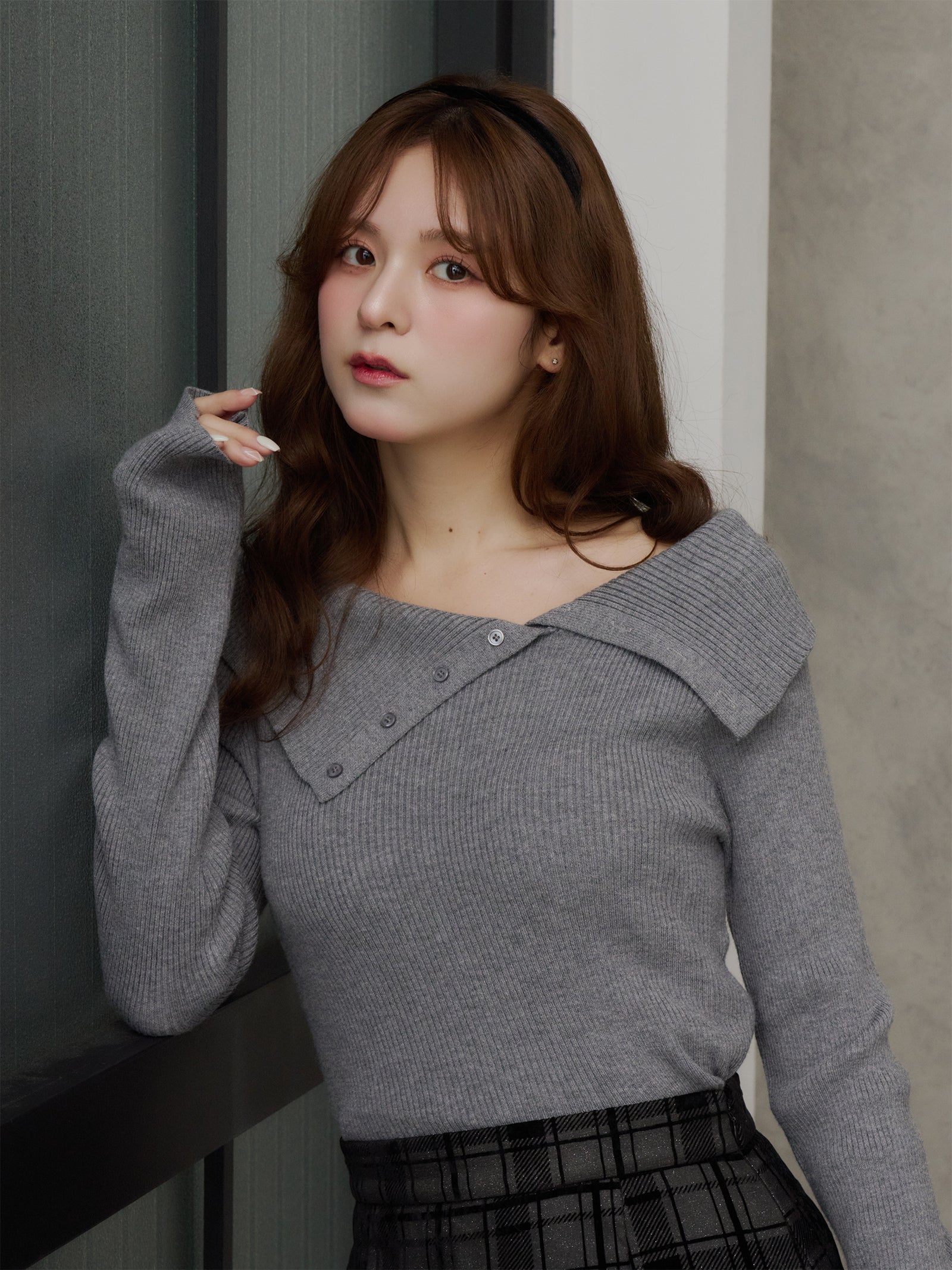 シャギーショートVネックニット