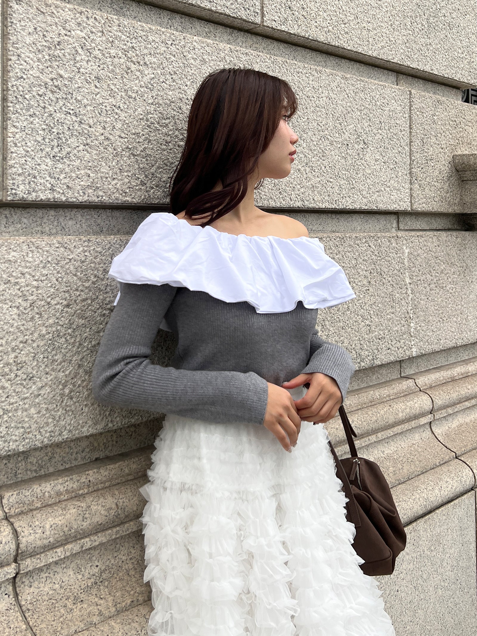 バルーンドッキングフリルニット