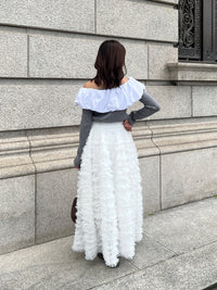 バルーンドッキングフリルニット