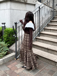 バルーンドッキングフリルニット