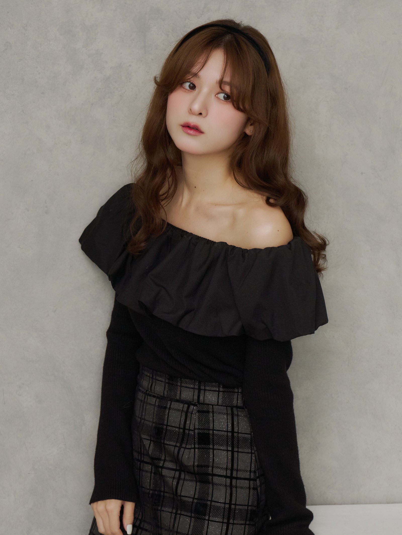 バルーンドッキングフリルニット