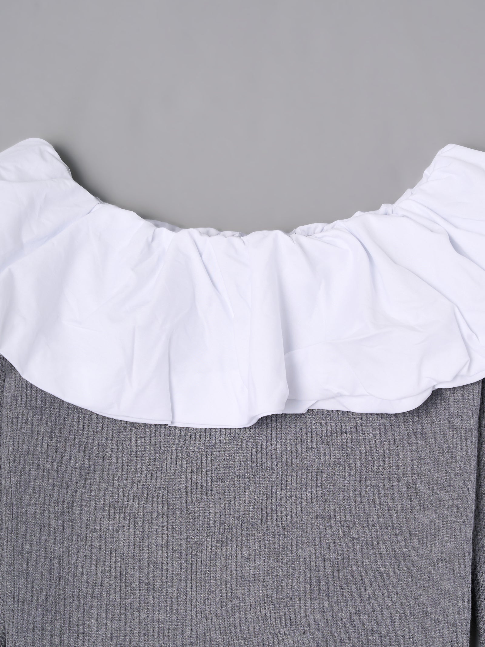 バルーンドッキングフリルニット