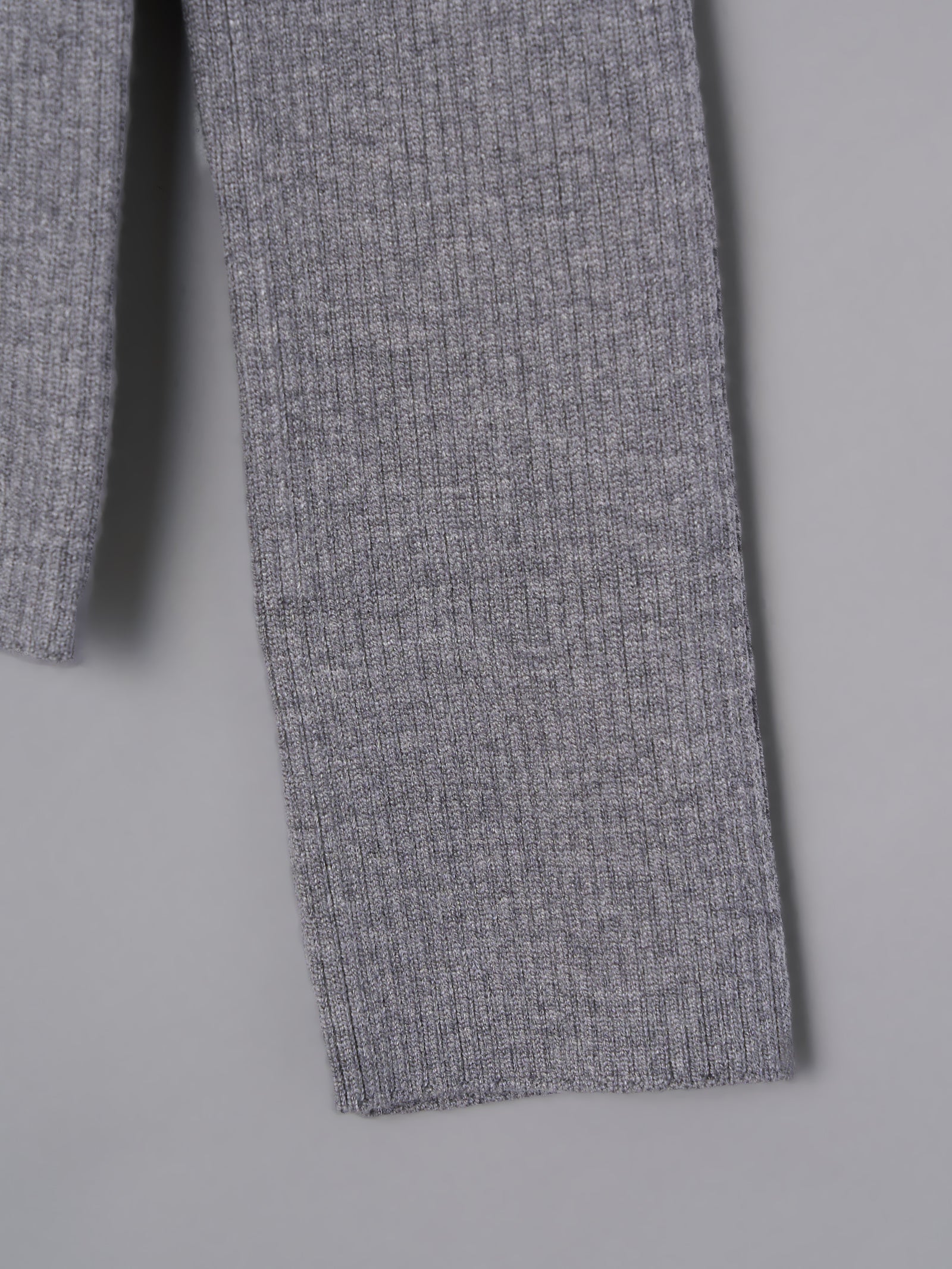 バルーンドッキングフリルニット