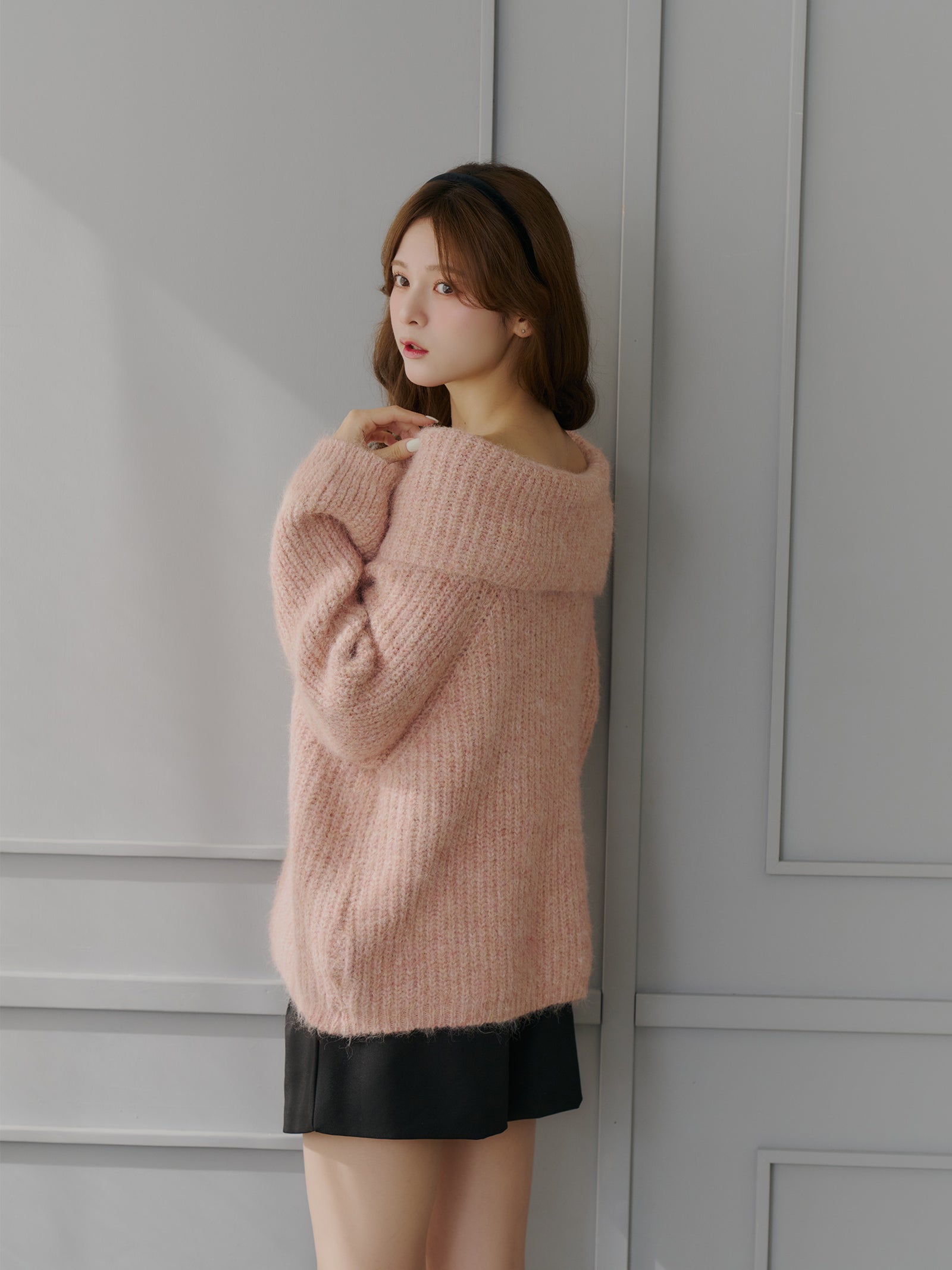 ローゲージオフショルダーニット