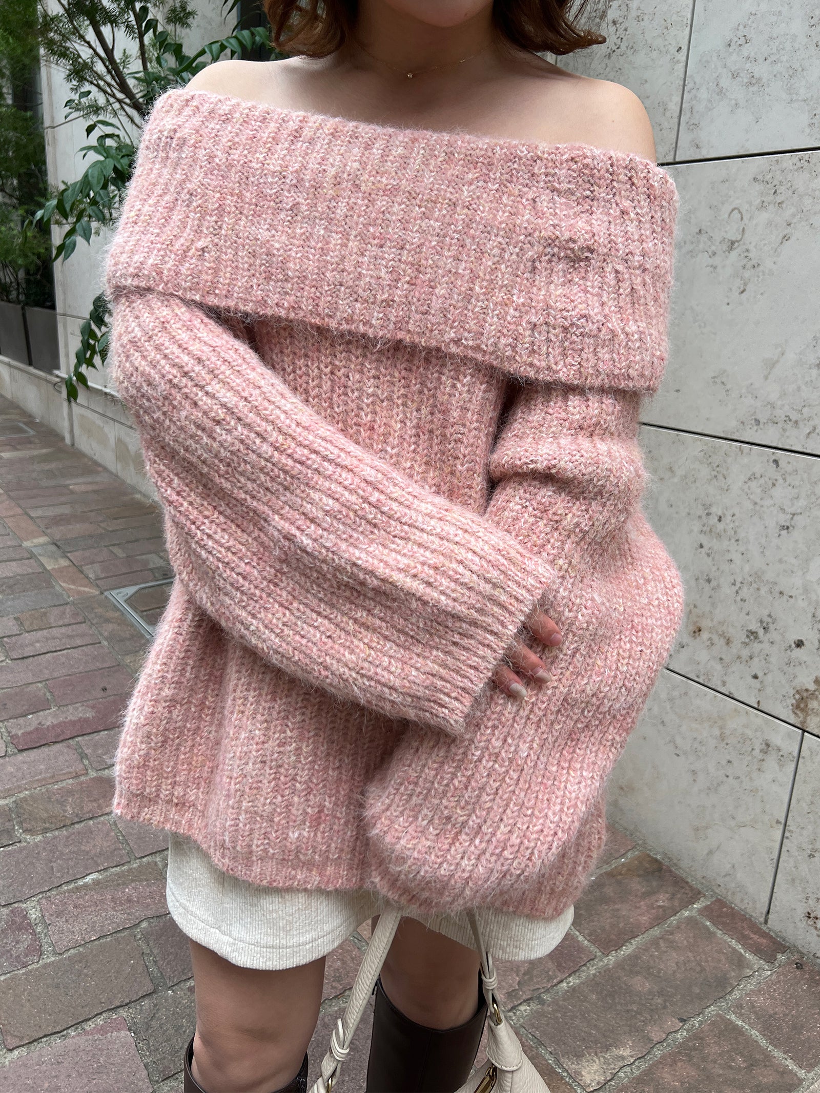 ローゲージオフショルダーニット