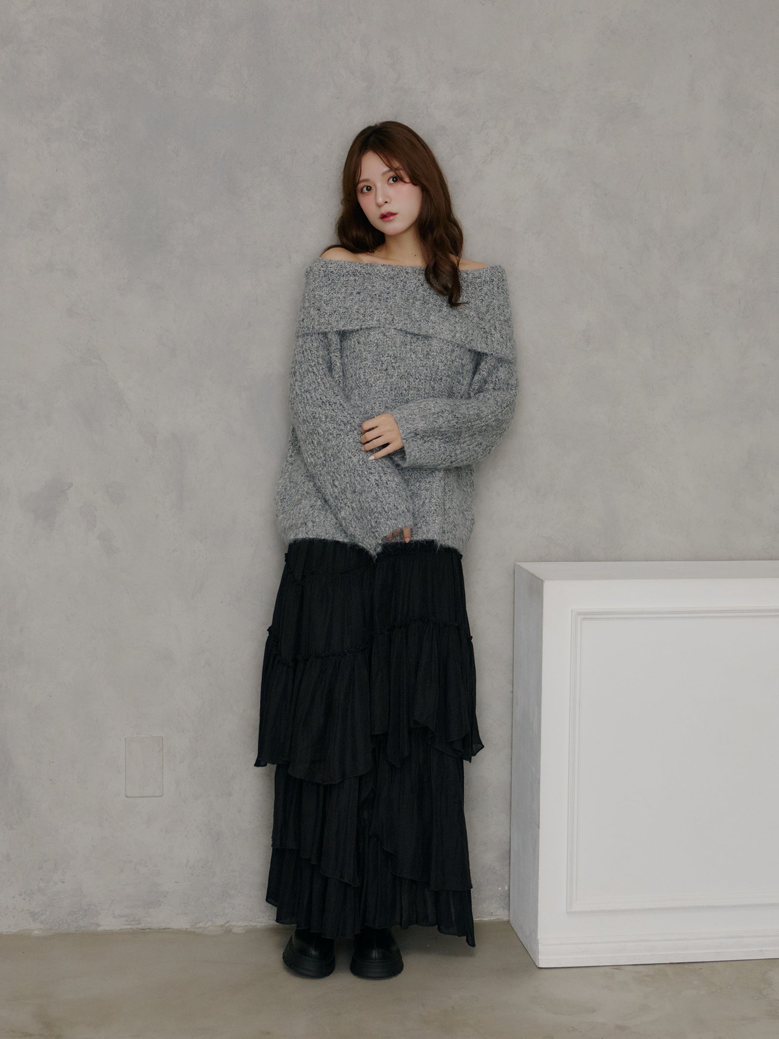 ローゲージオフショルダーニット