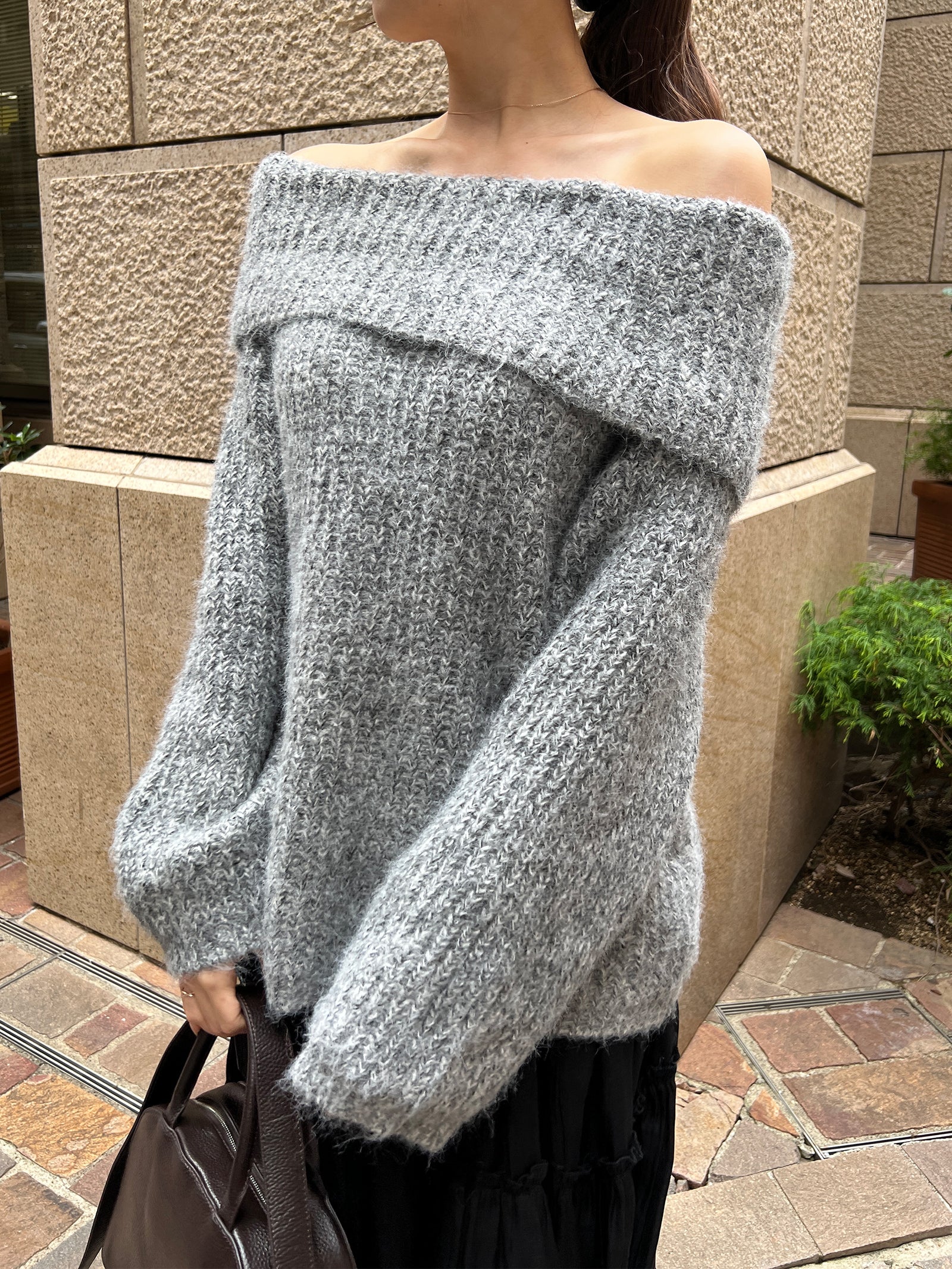 ローゲージオフショルダーニット