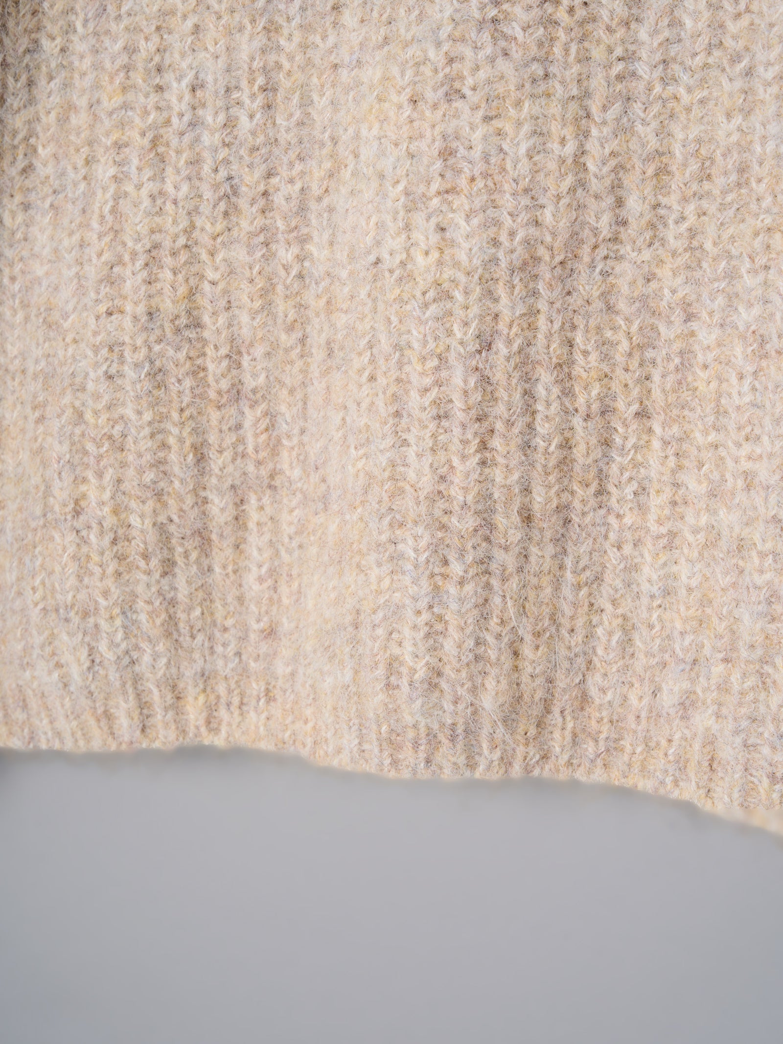 ローゲージオフショルダーニット