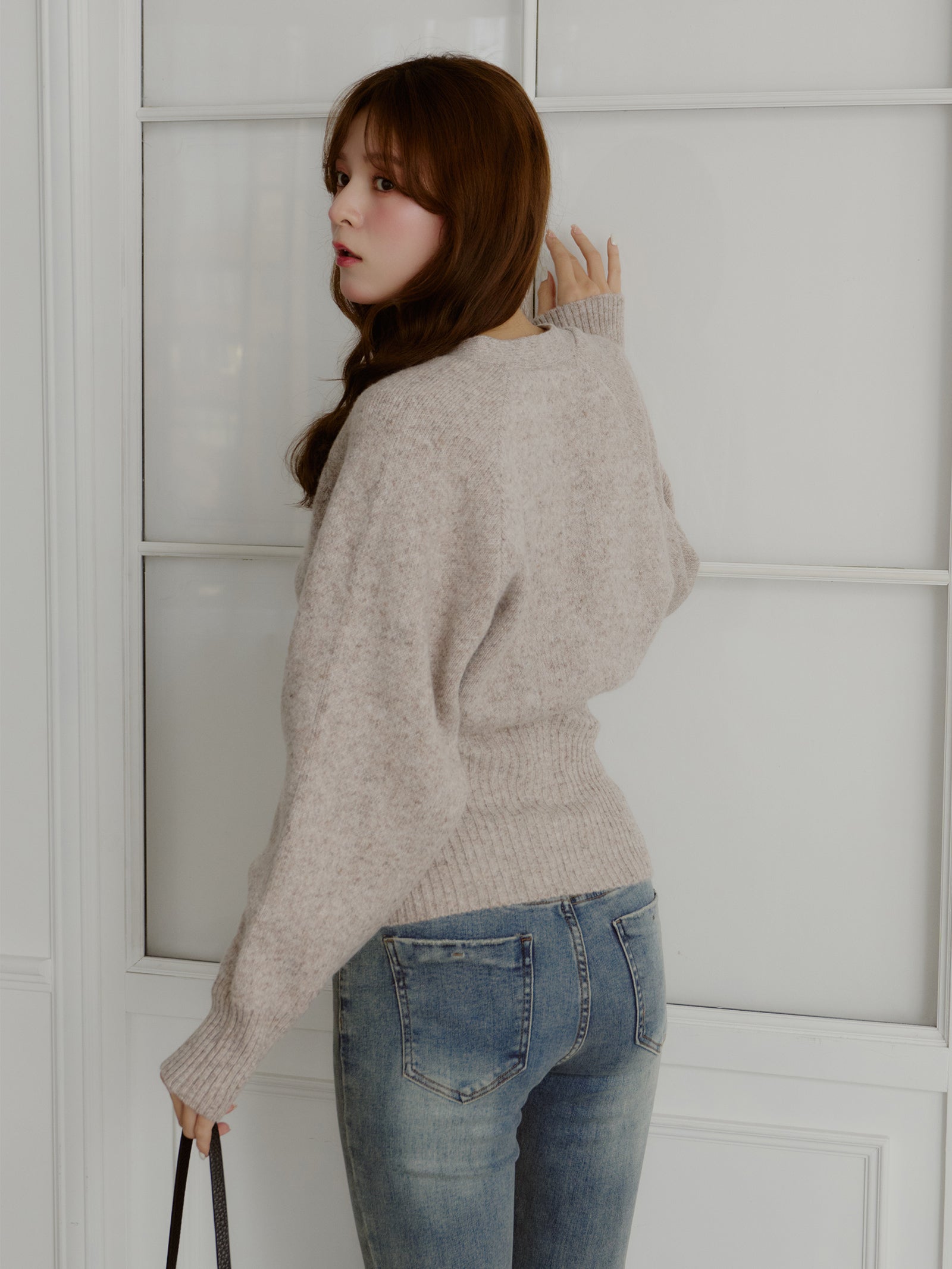 Vネックフィットカーディガン