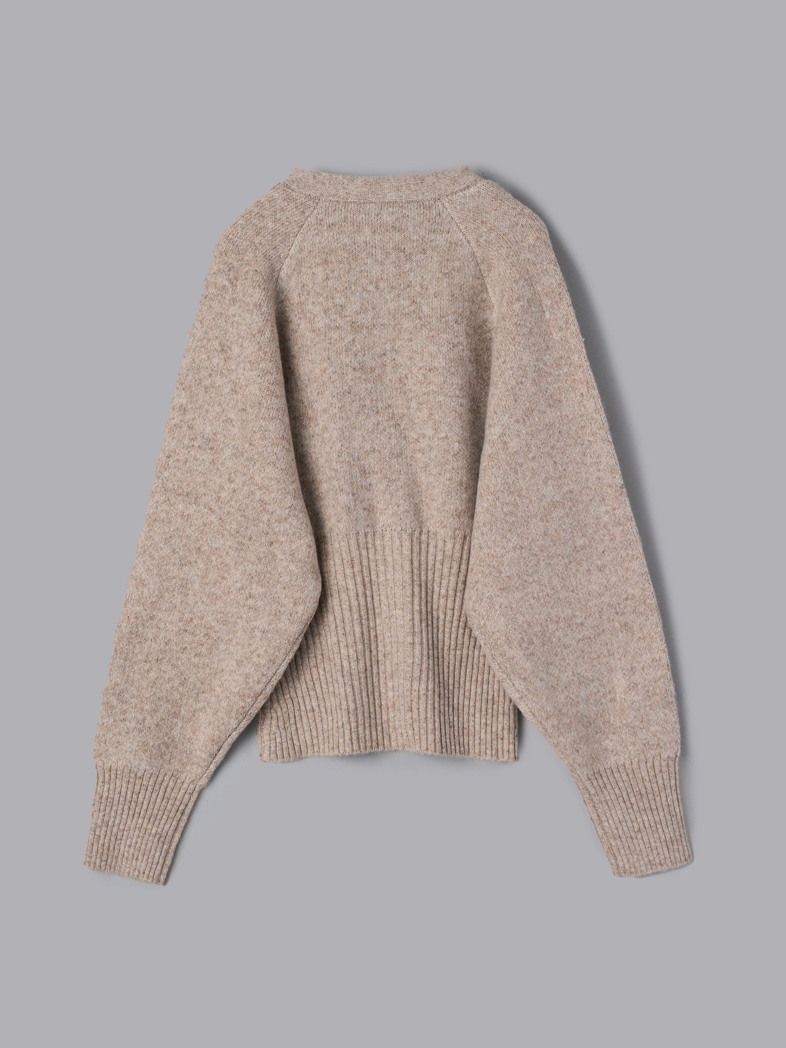 Vネックフィットカーディガン