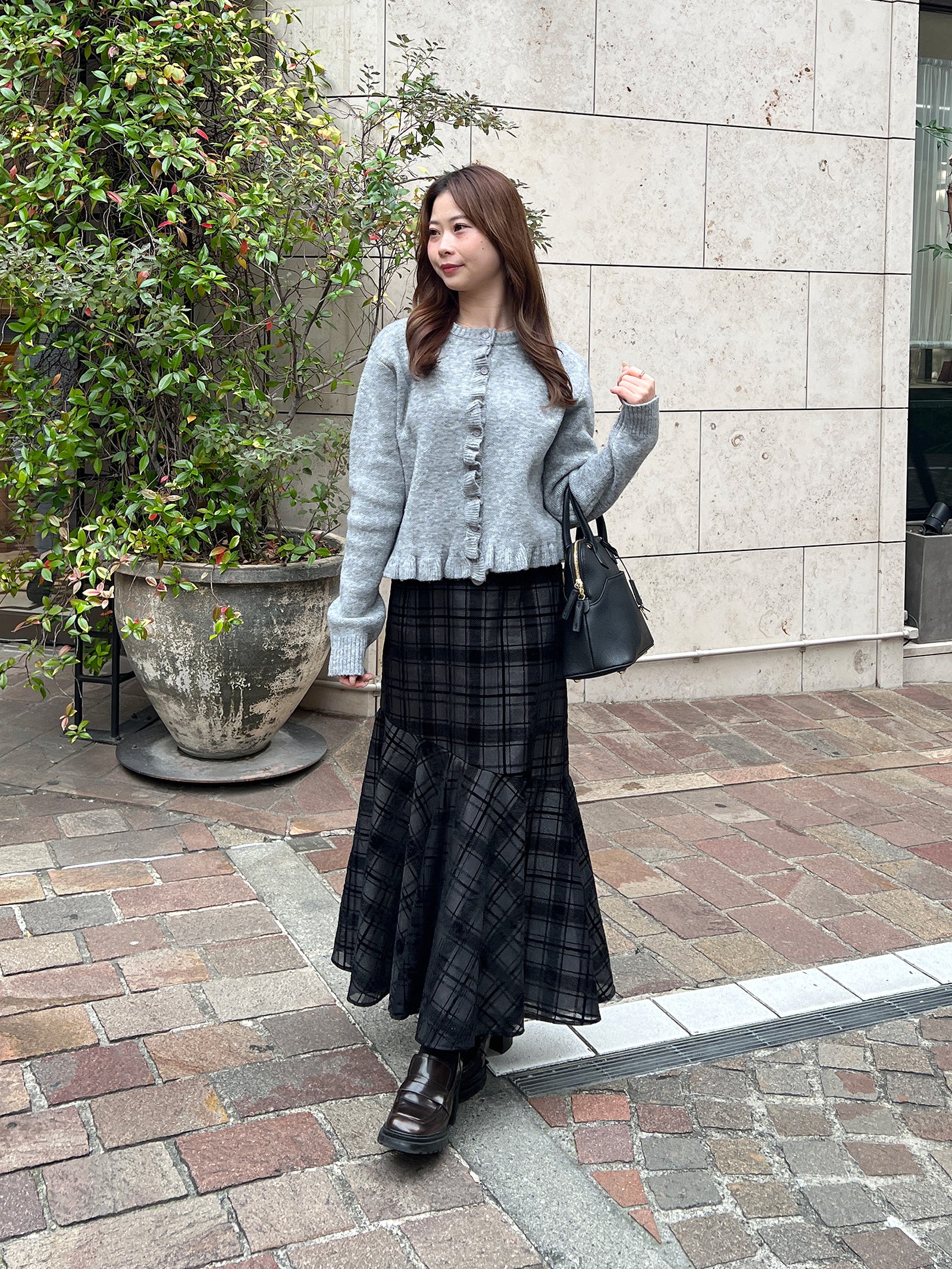 フリルニットカーディガン