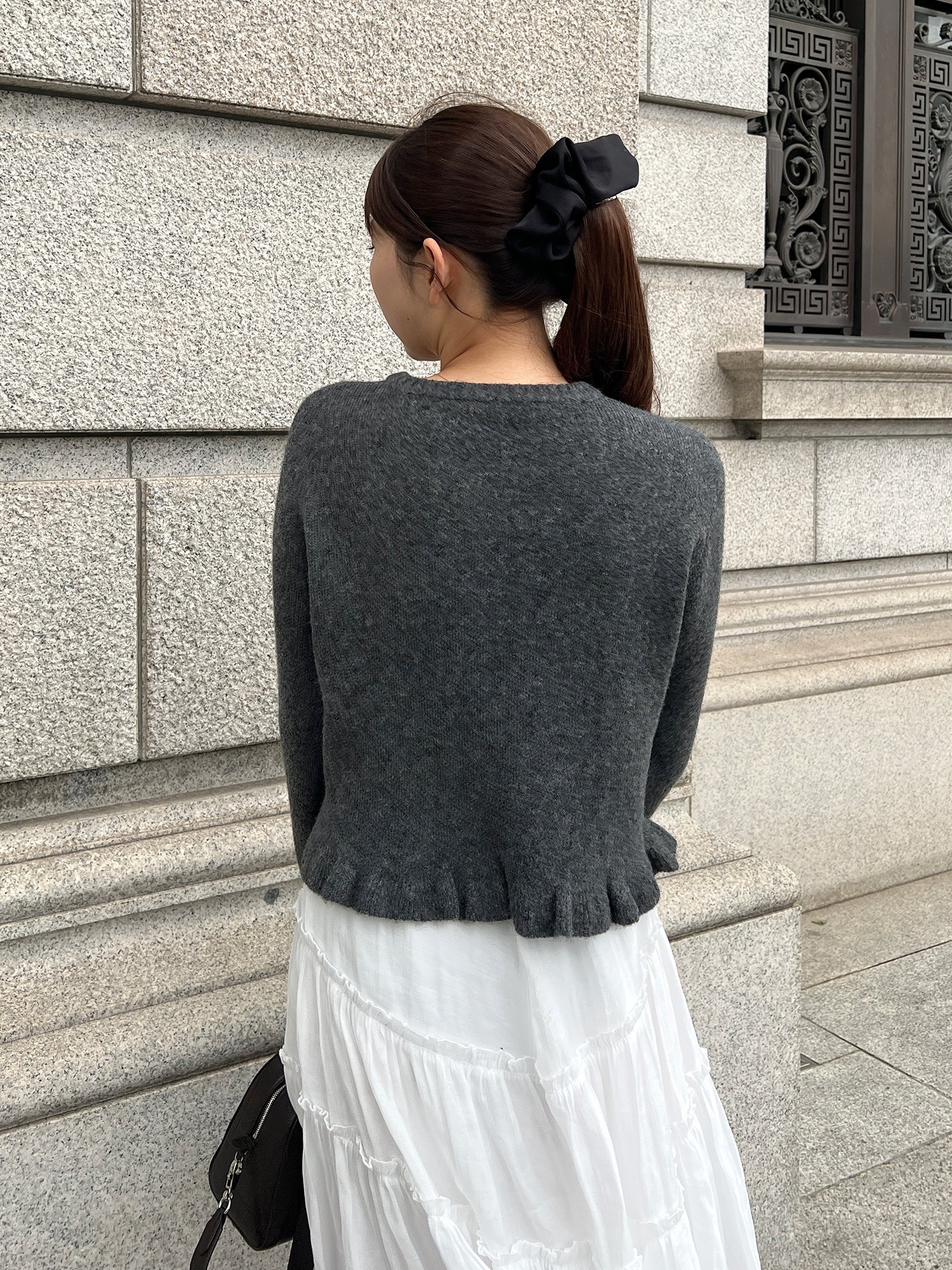 フリルニットカーディガン