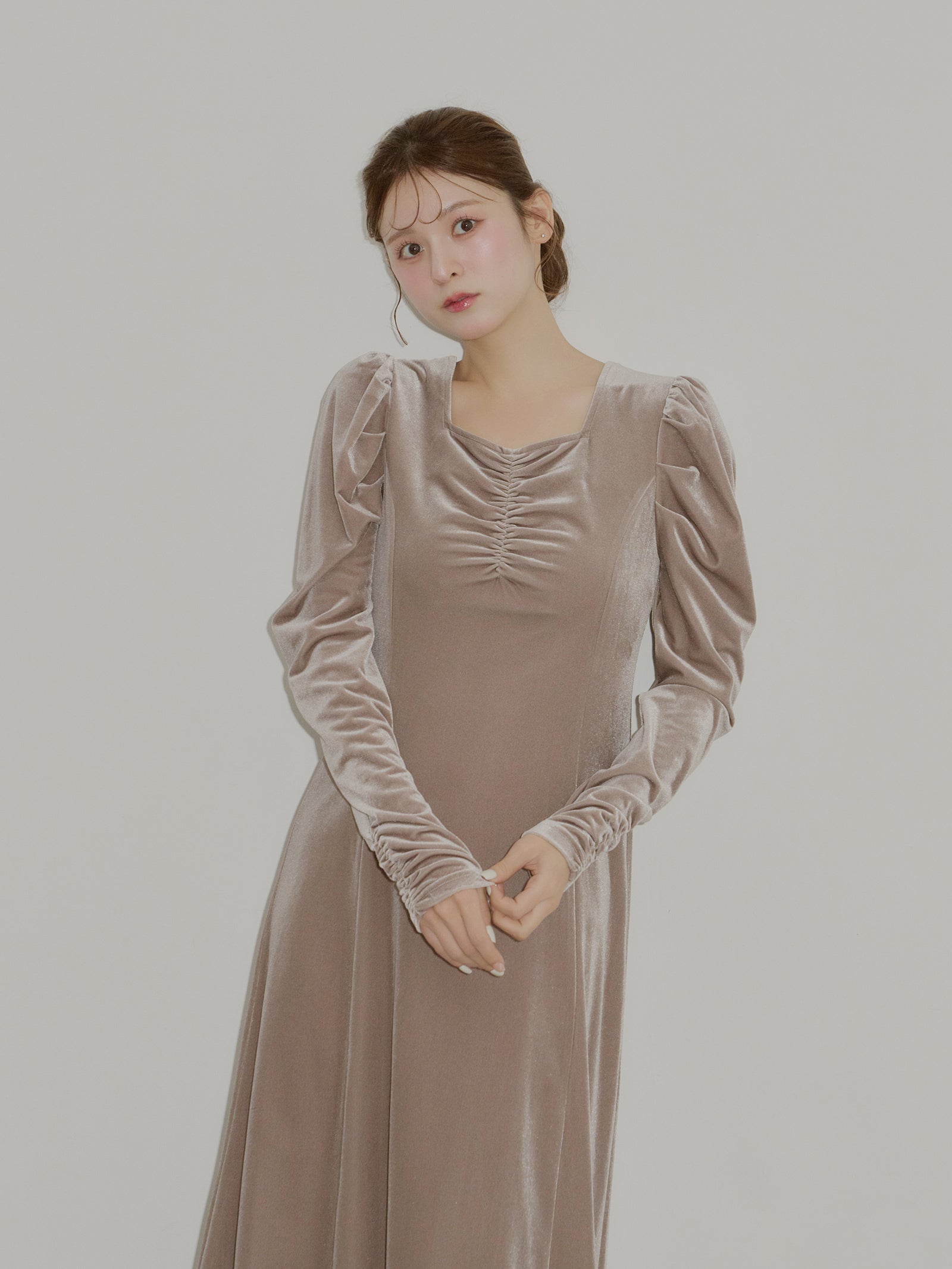 フロントギャザーベロアワンピース
